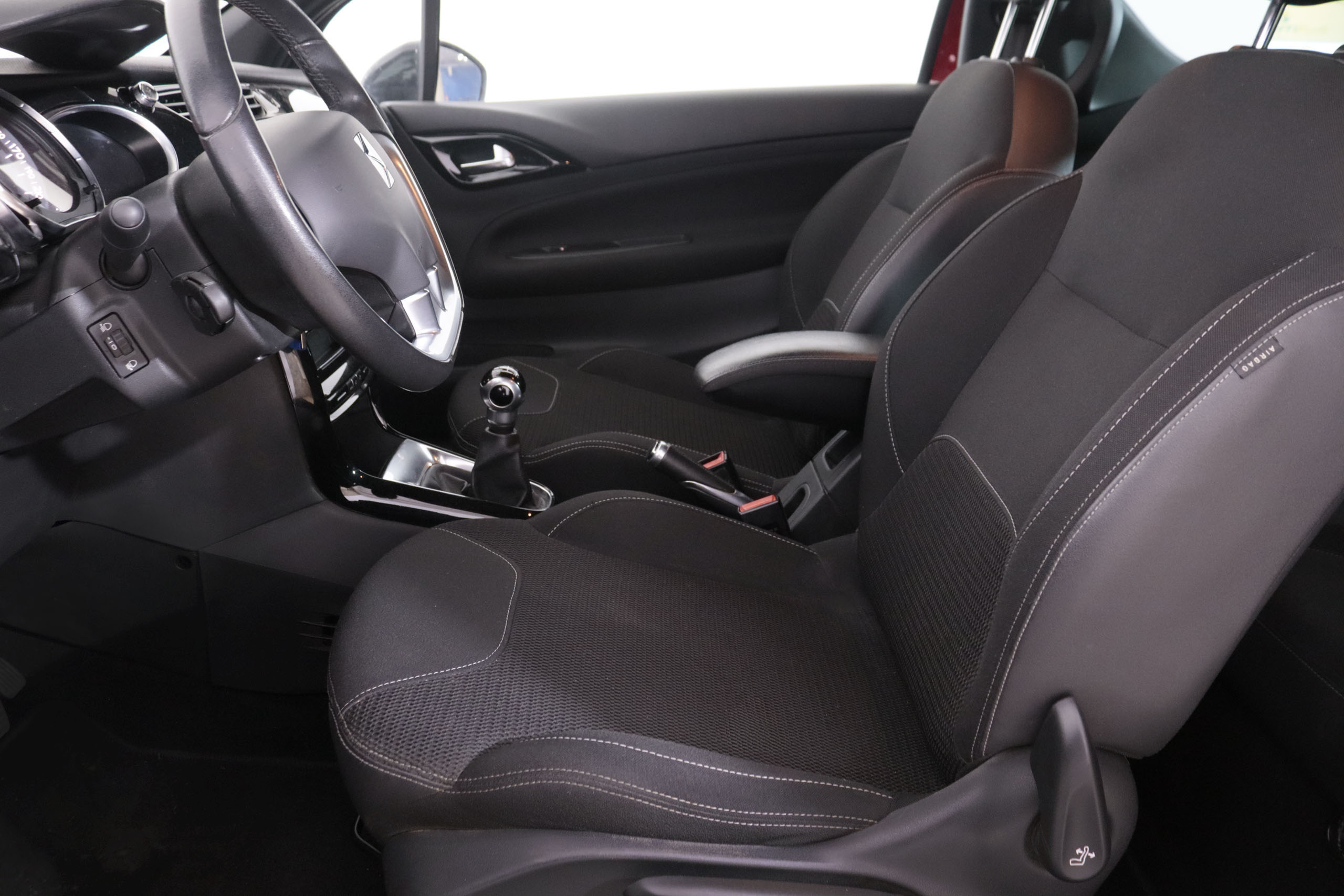 DS DS 3 1.6 HDI STYLE 100CV 3P #NAVY, PARKTRONIC foto 22