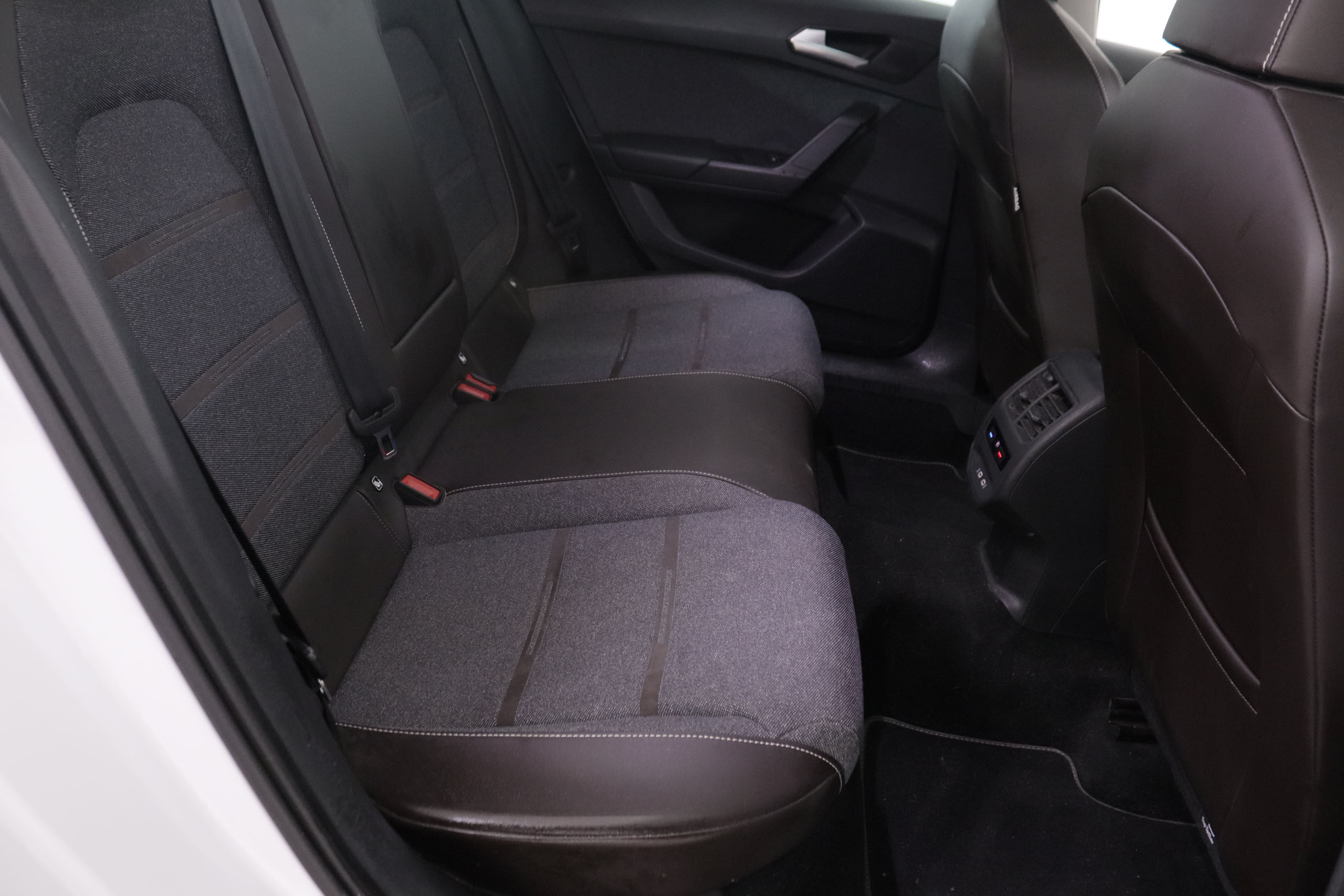 Seat Leon 1.5 TSI EXCELLENCE 150CV 5P #NAVY, PARKTRONIC foto 26