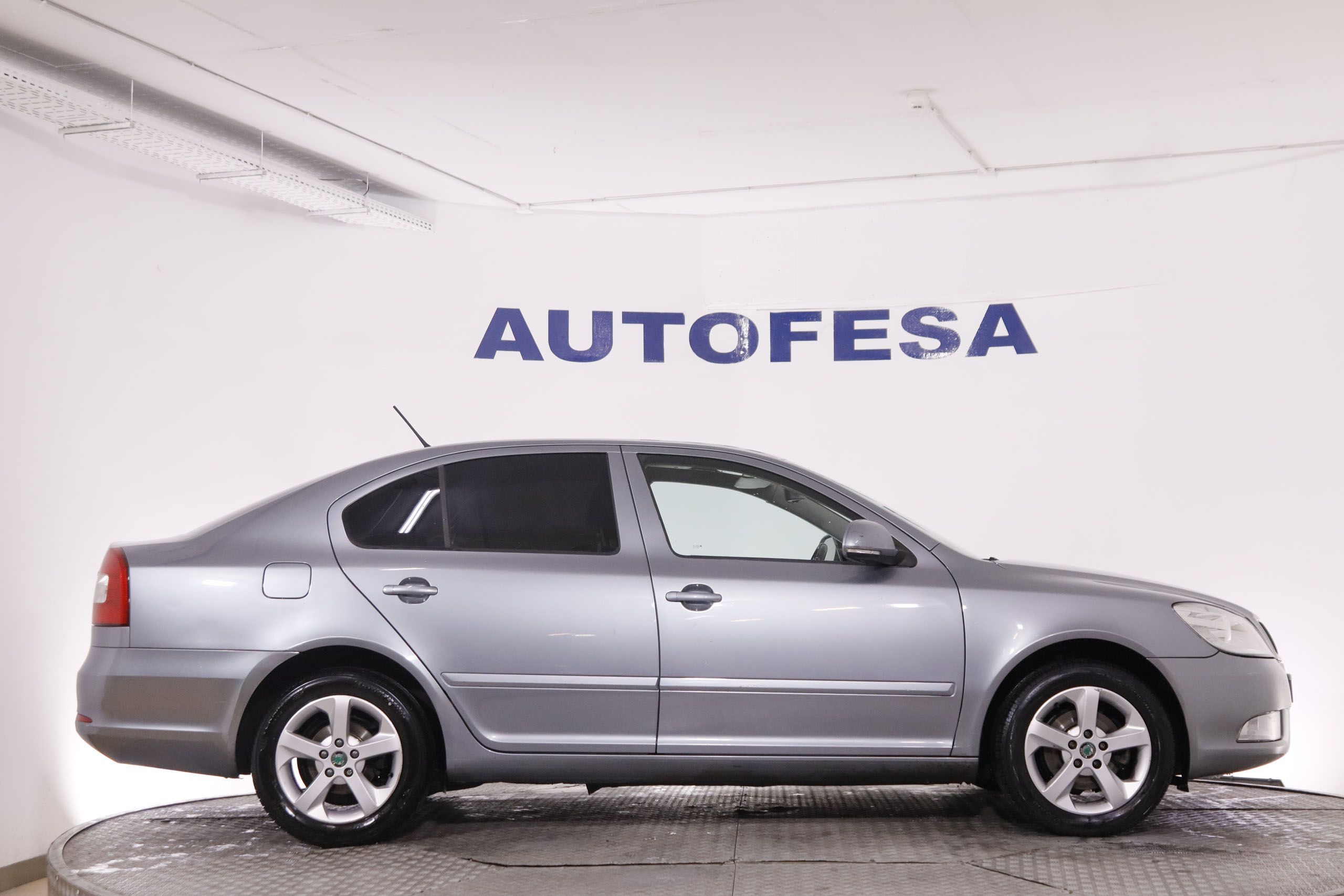 Skoda Octavia 1.6 TDI ELEGANCE 105CV 5P # BLUETOOTH foto 9