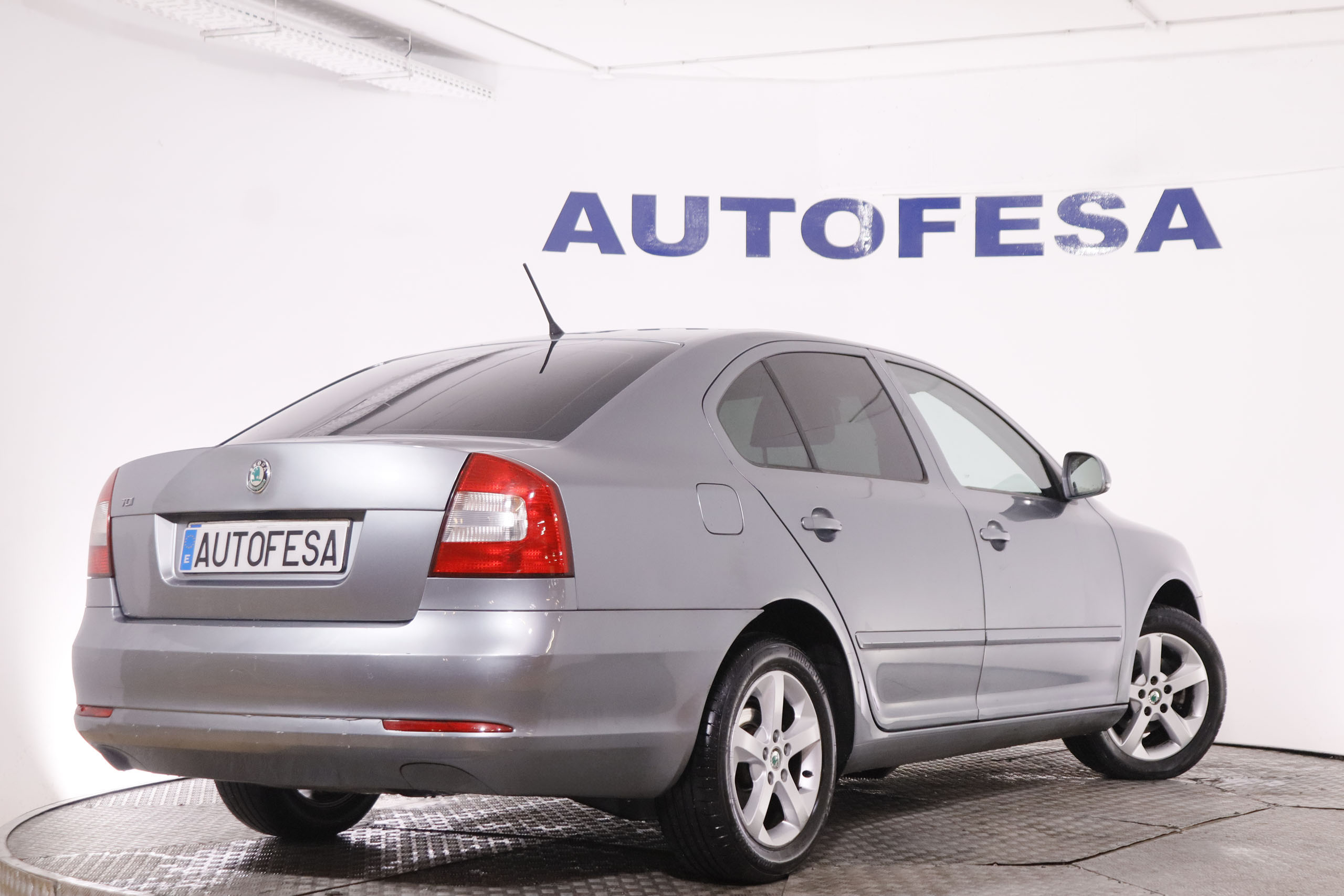 Skoda Octavia 1.6 TDI ELEGANCE 105CV 5P # BLUETOOTH foto 7