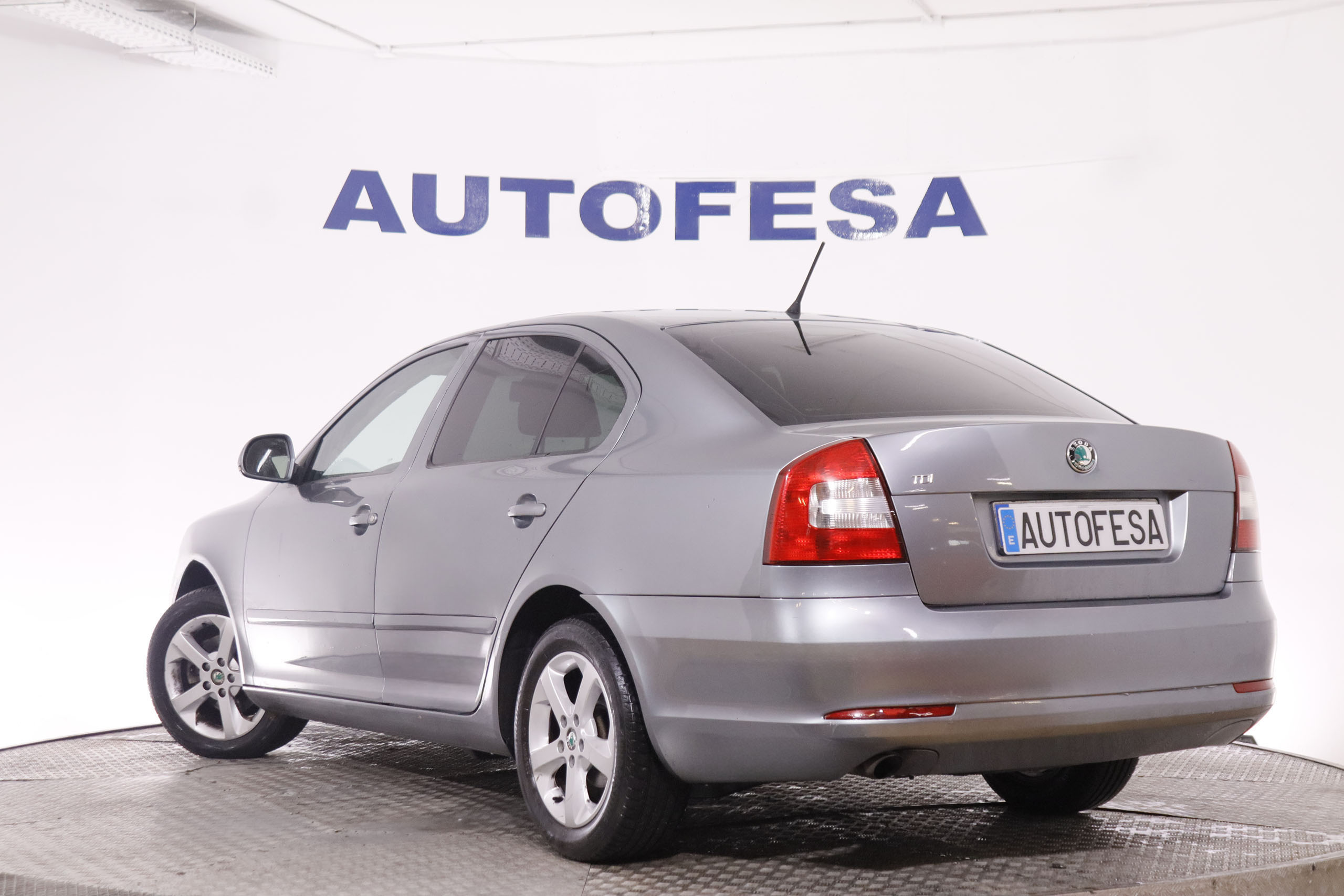 Skoda Octavia 1.6 TDI ELEGANCE 105CV 5P # BLUETOOTH foto 5