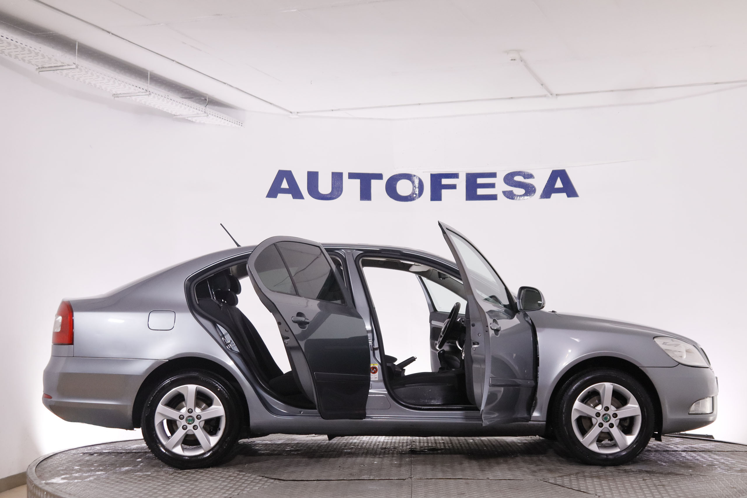 Skoda Octavia 1.6 TDI ELEGANCE 105CV 5P # BLUETOOTH foto 11