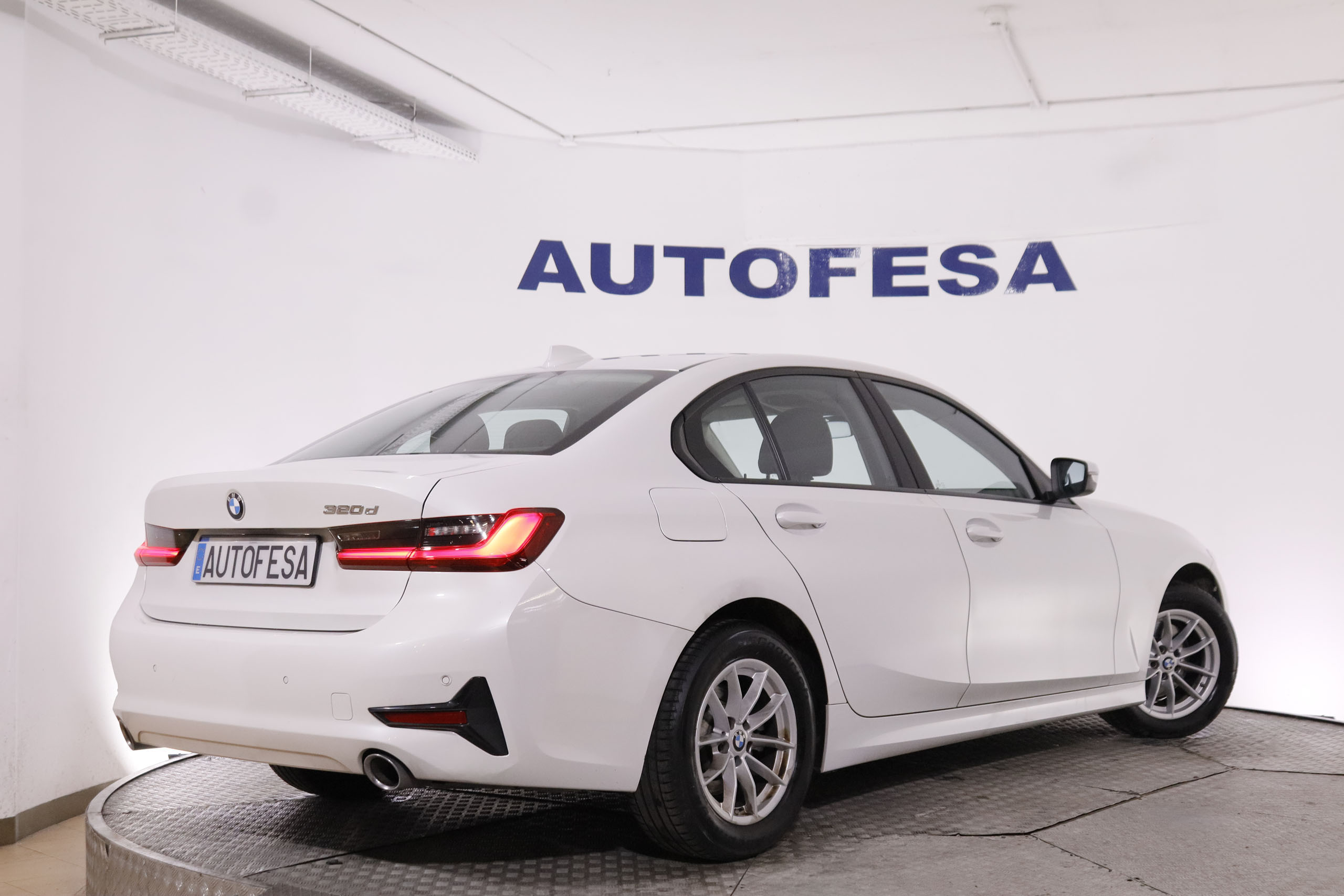 BMW 320 SERIE 3 320D AUTO 190CV 4P # IVA DEDUCIBLE, NAVY, PARKTRONIC foto 7