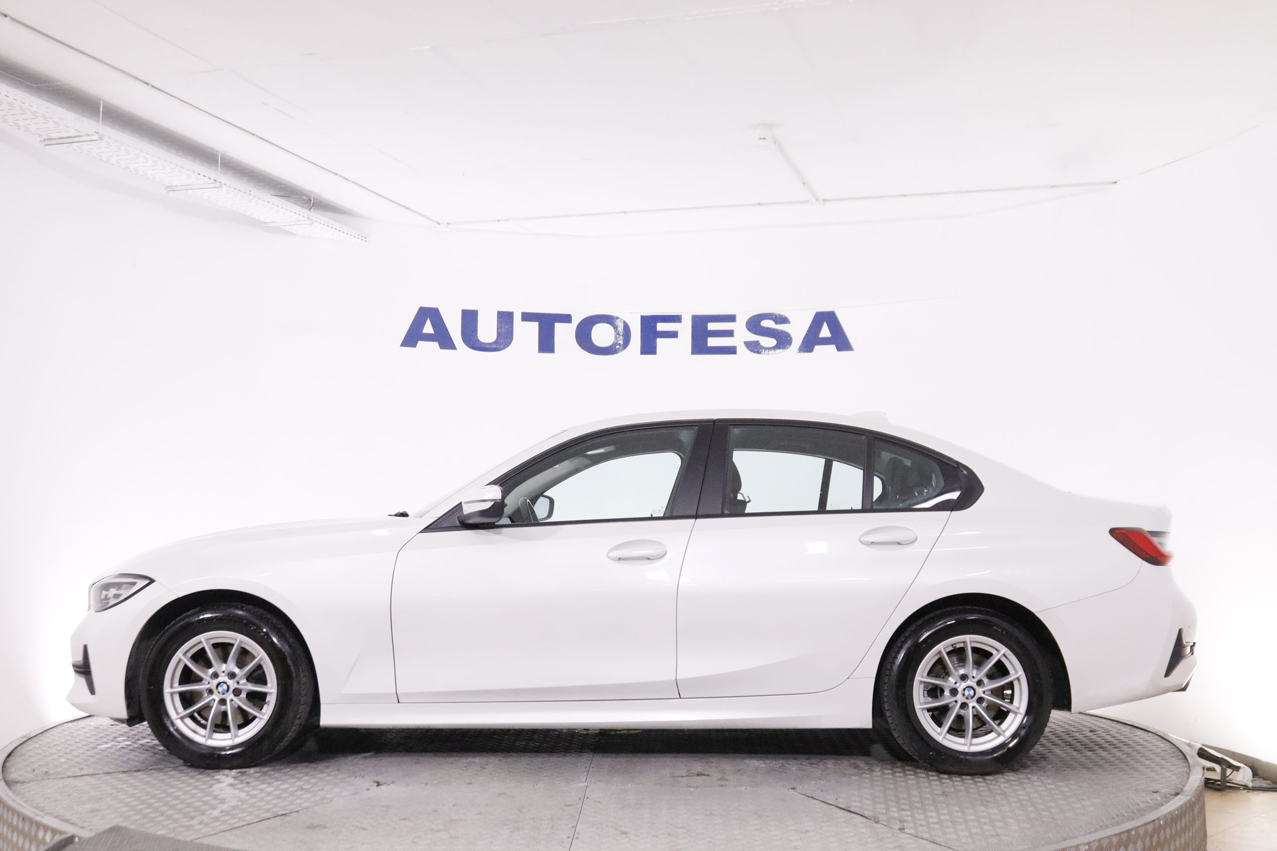BMW 320 SERIE 3 320D AUTO 190CV 4P # IVA DEDUCIBLE, NAVY, PARKTRONIC foto 13