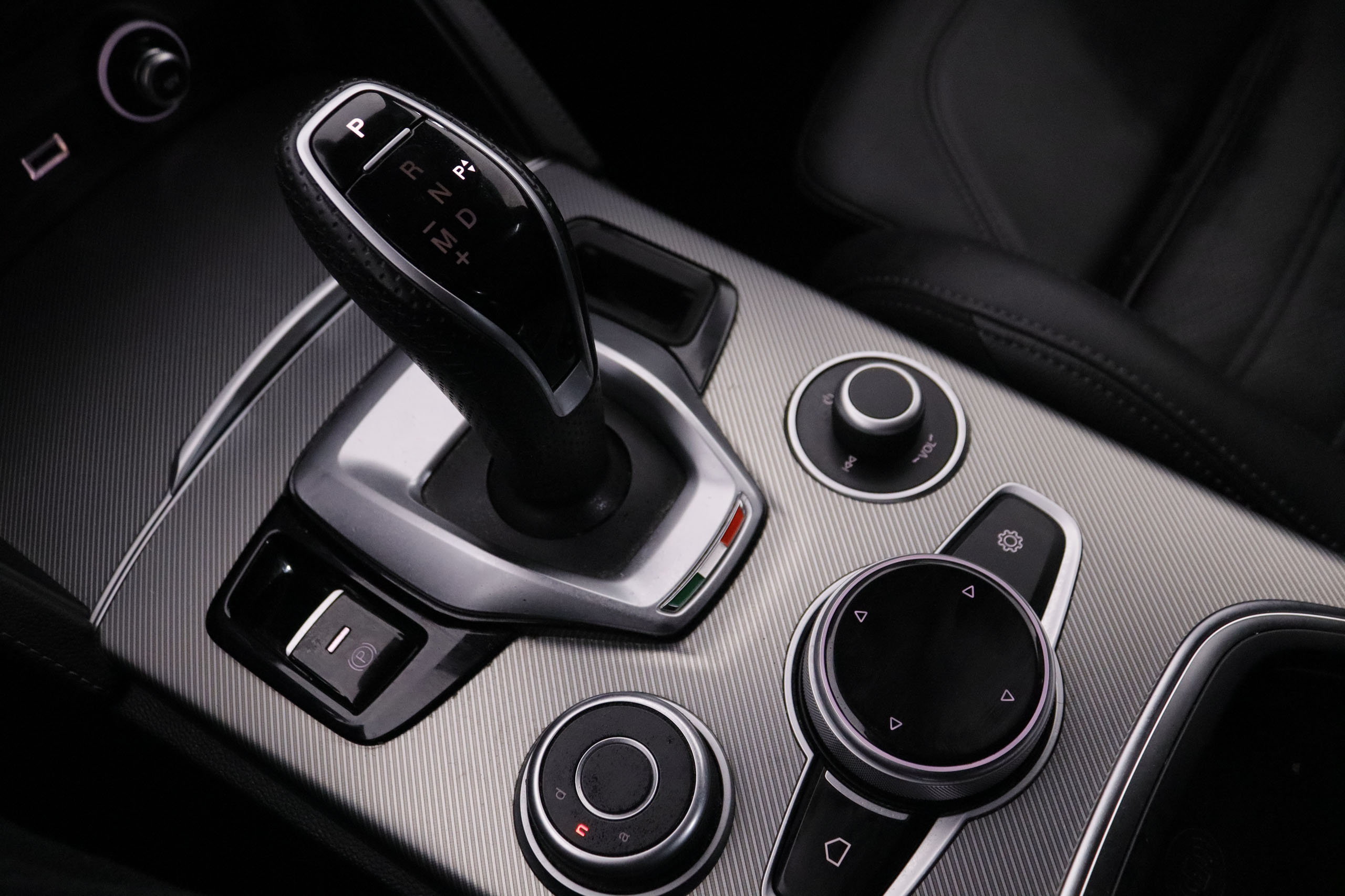 Alfa Romeo Stelvio 2.2 DIESEL VELOCE Q4 AWD AUTO 210CV 5P # IVA DEDUCIBLE, CUERO, NAVY foto 23