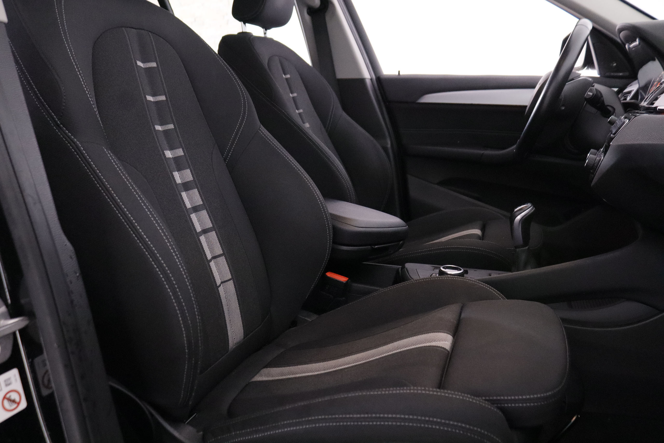 BMW X1 SDRIVE 18I 140CV 5P # NAVY, PARKTRONIC foto 23