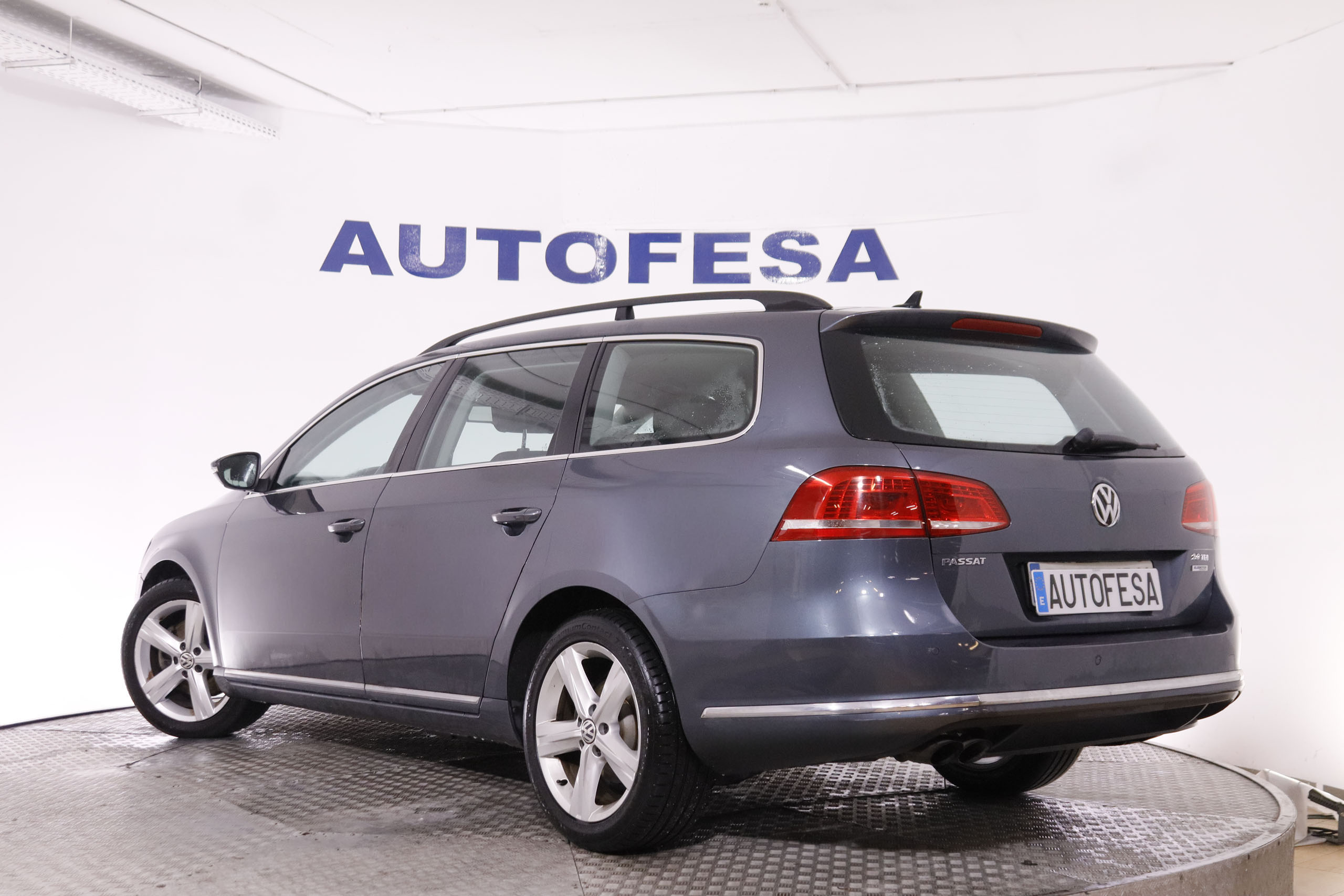Volkswagen Passat 2.0 TDI VARIANT HIGHLINE 140CV 5P #NAVY, PARKTRONIC foto 5