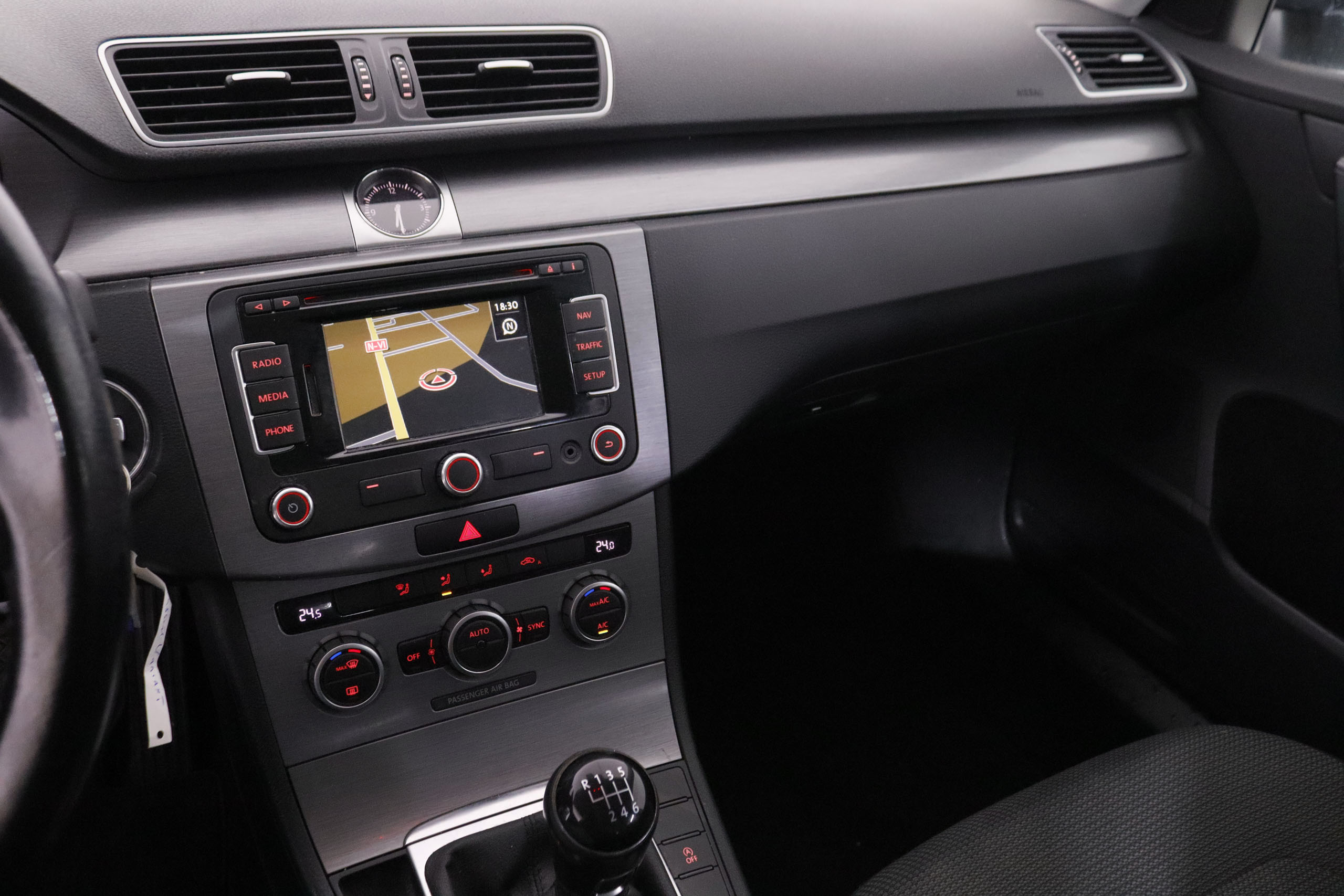 Volkswagen Passat 2.0 TDI VARIANT HIGHLINE 140CV 5P #NAVY, PARKTRONIC foto 18