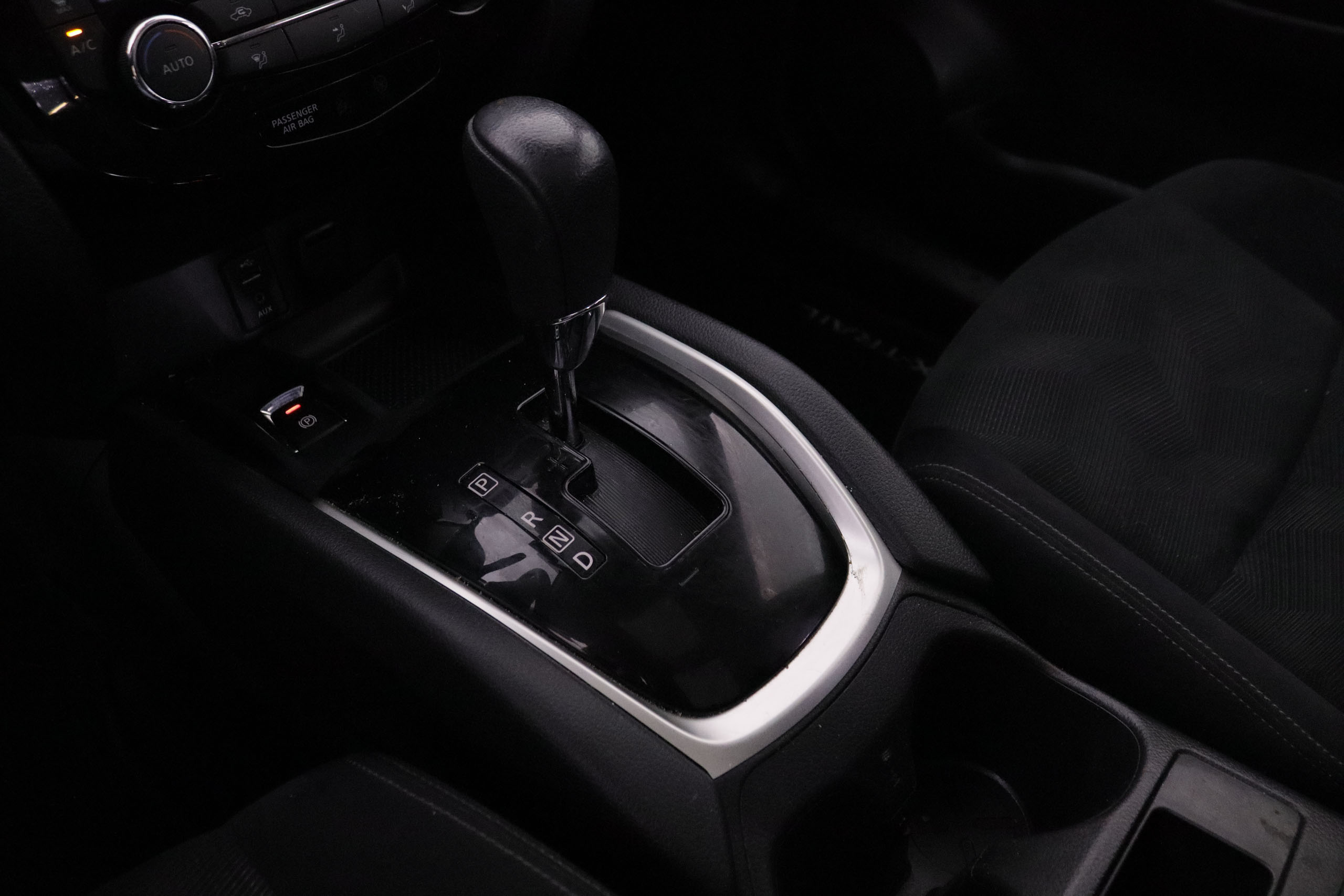 Nissan X-trail 1.6 DCI NCONNECTA 130CV AUTO 7 PLAZAS 5P #TECHO ELEC PANORAMICO, NAVY foto 21