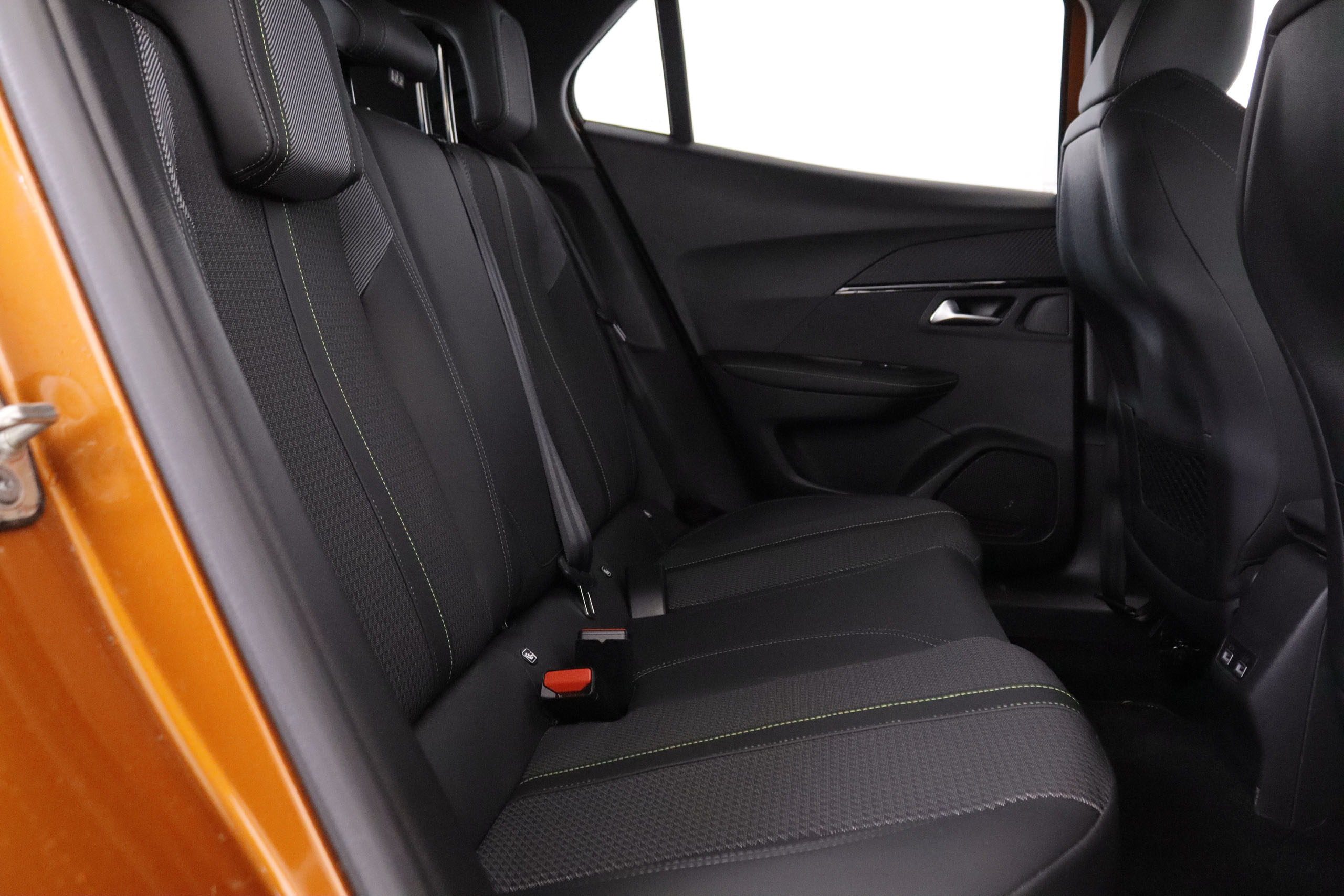 Peugeot 2008 1.2 PURETECH GT AUTO 130CV 5P foto 28