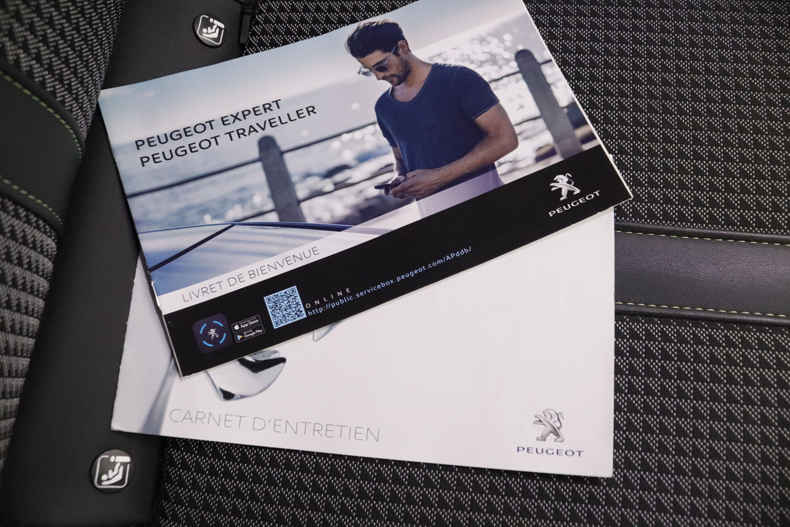 Peugeot 2008 1.2 PURETECH GT AUTO 130CV 5P foto 29