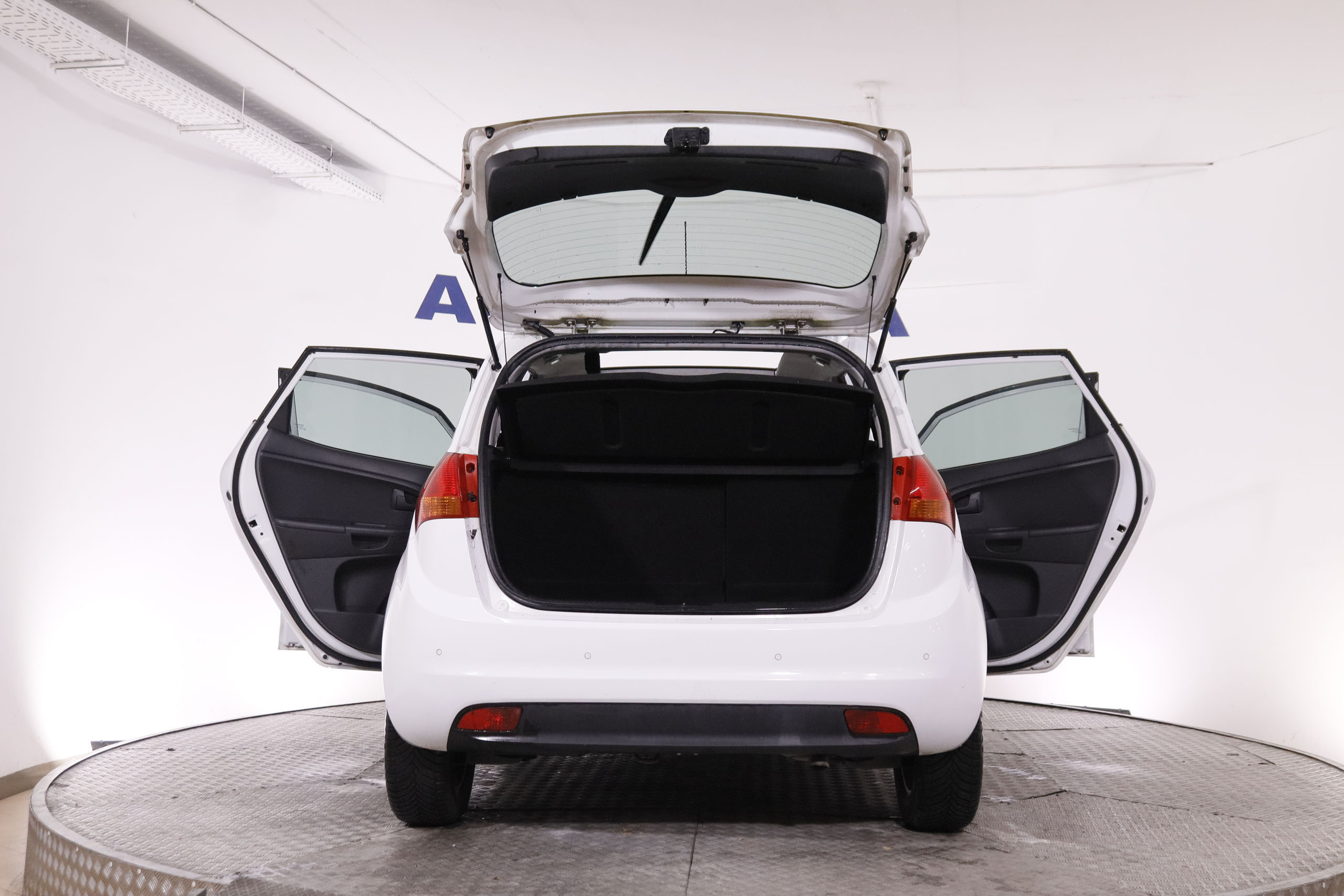 Kia Venga 1.6 CRDI 115CV 5P #TECHO ELEC PANORAMICO, PARKTRONIC foto 11