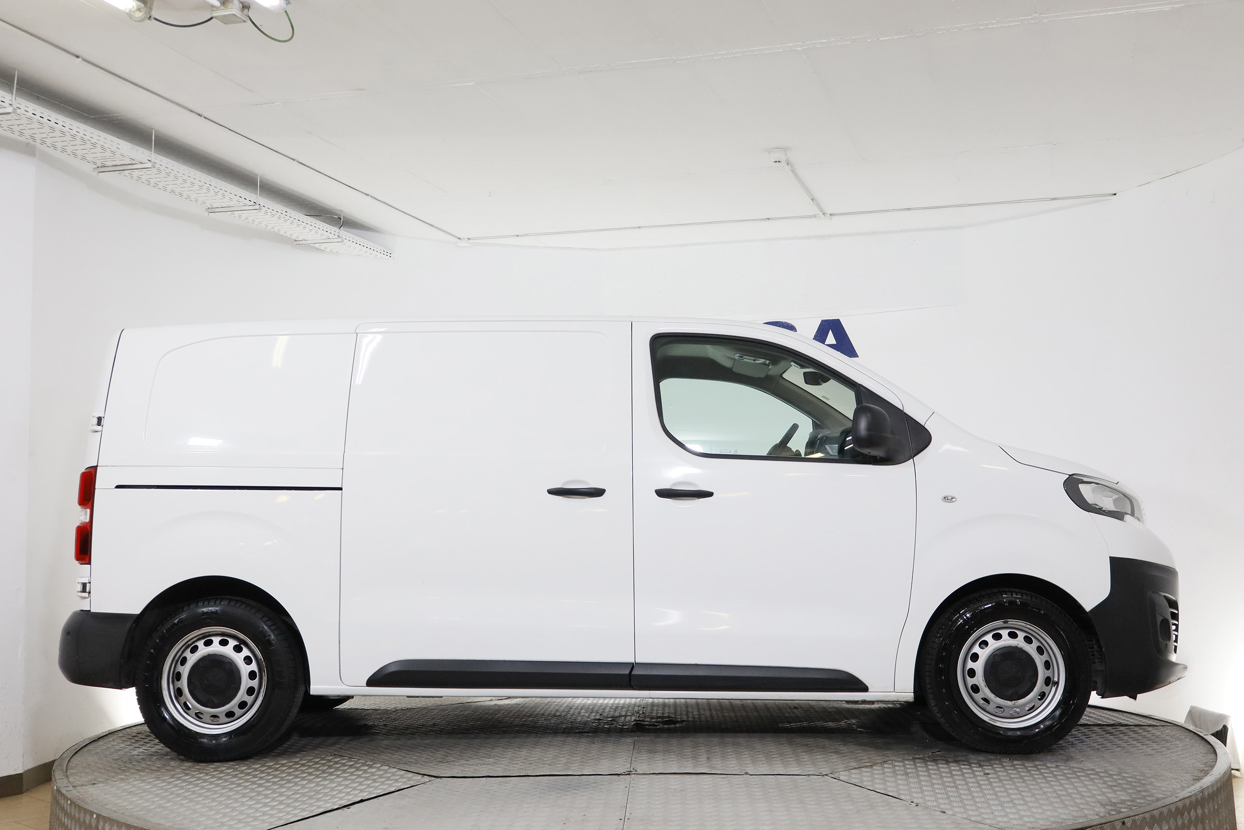 Peugeot E-Expert E-EXPERT LARGA ELECTRICA 75KWH AUTO 136CV 4P # IVA DEDUCIBLE foto 10