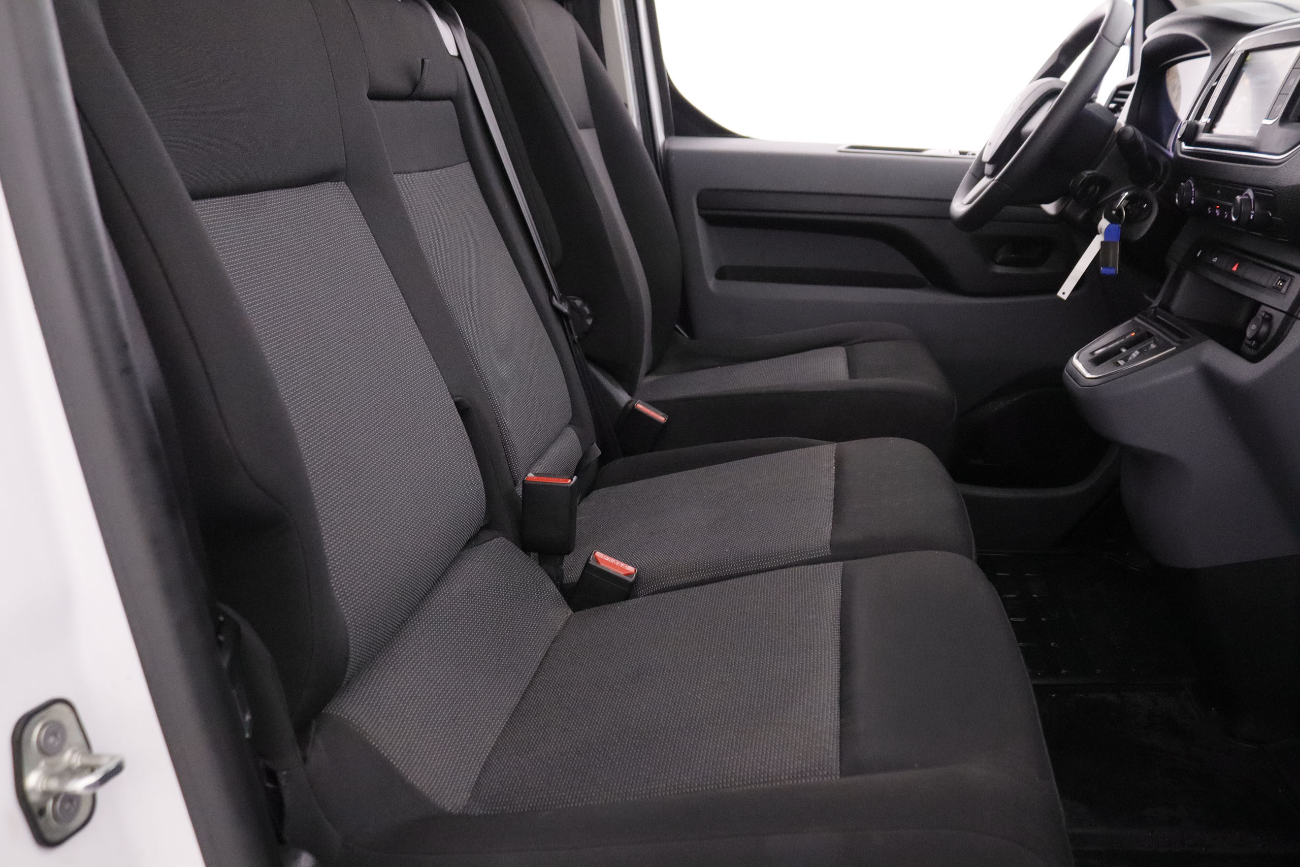 Peugeot E-Expert E-EXPERT LARGA ELECTRICA 75KWH AUTO 136CV 4P # IVA DEDUCIBLE foto 22