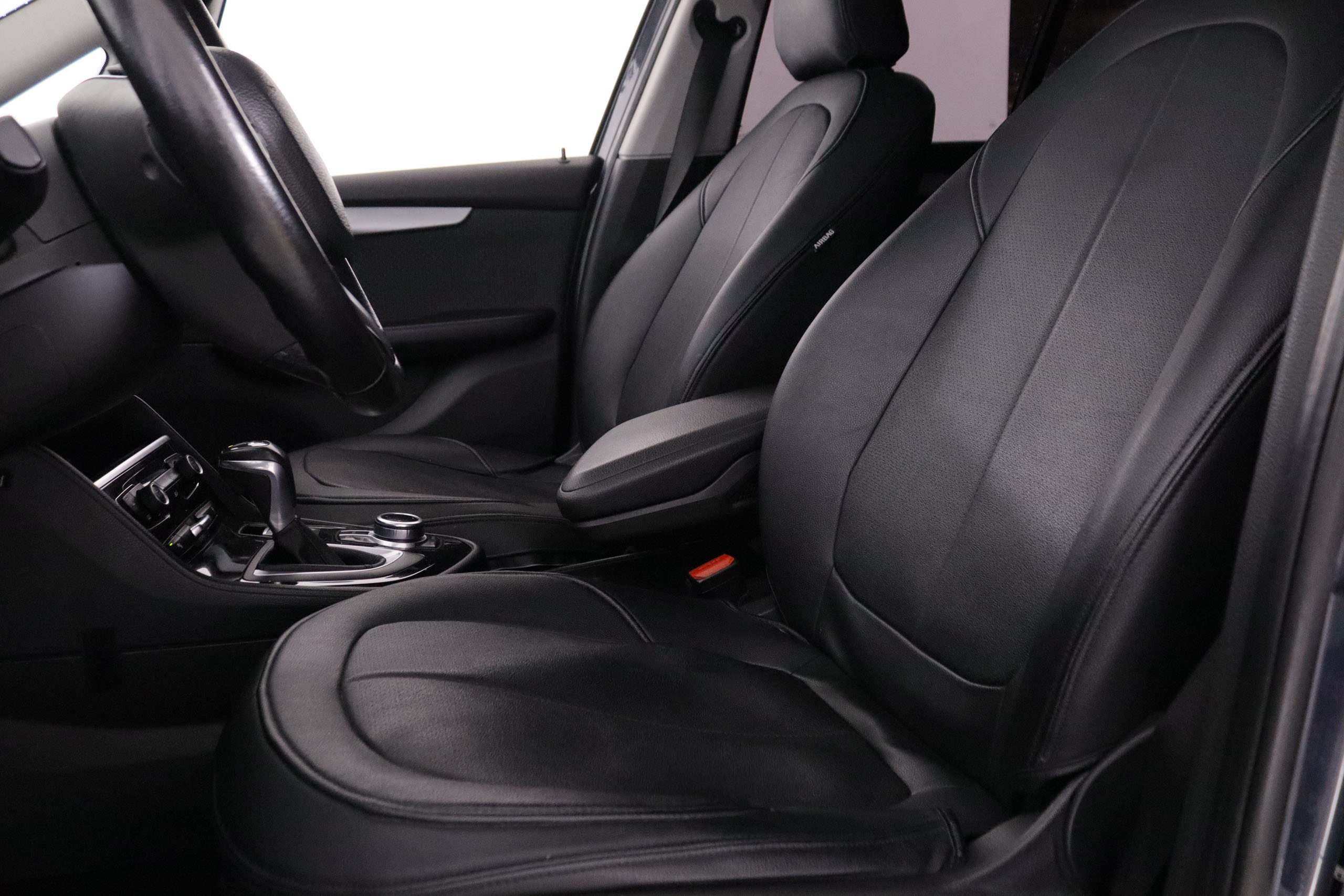 BMW 218 SERIE 2 218D GRAND TOURER AUTO 150CV 7 PLAZAS 5P # PARKTRONIC foto 23