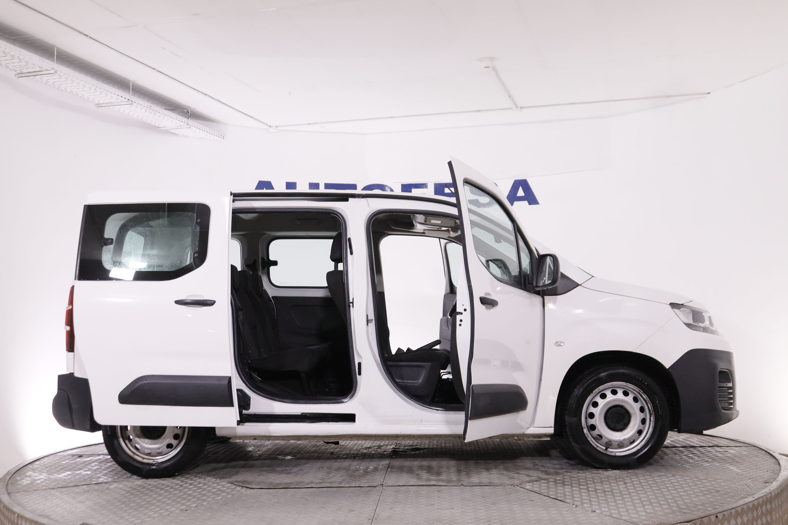 Citroen Berlingo COMBI 1.5 BLUEHDI TALLA M LIVE 100CV 5P # IVA DEDUCIBLE foto 10