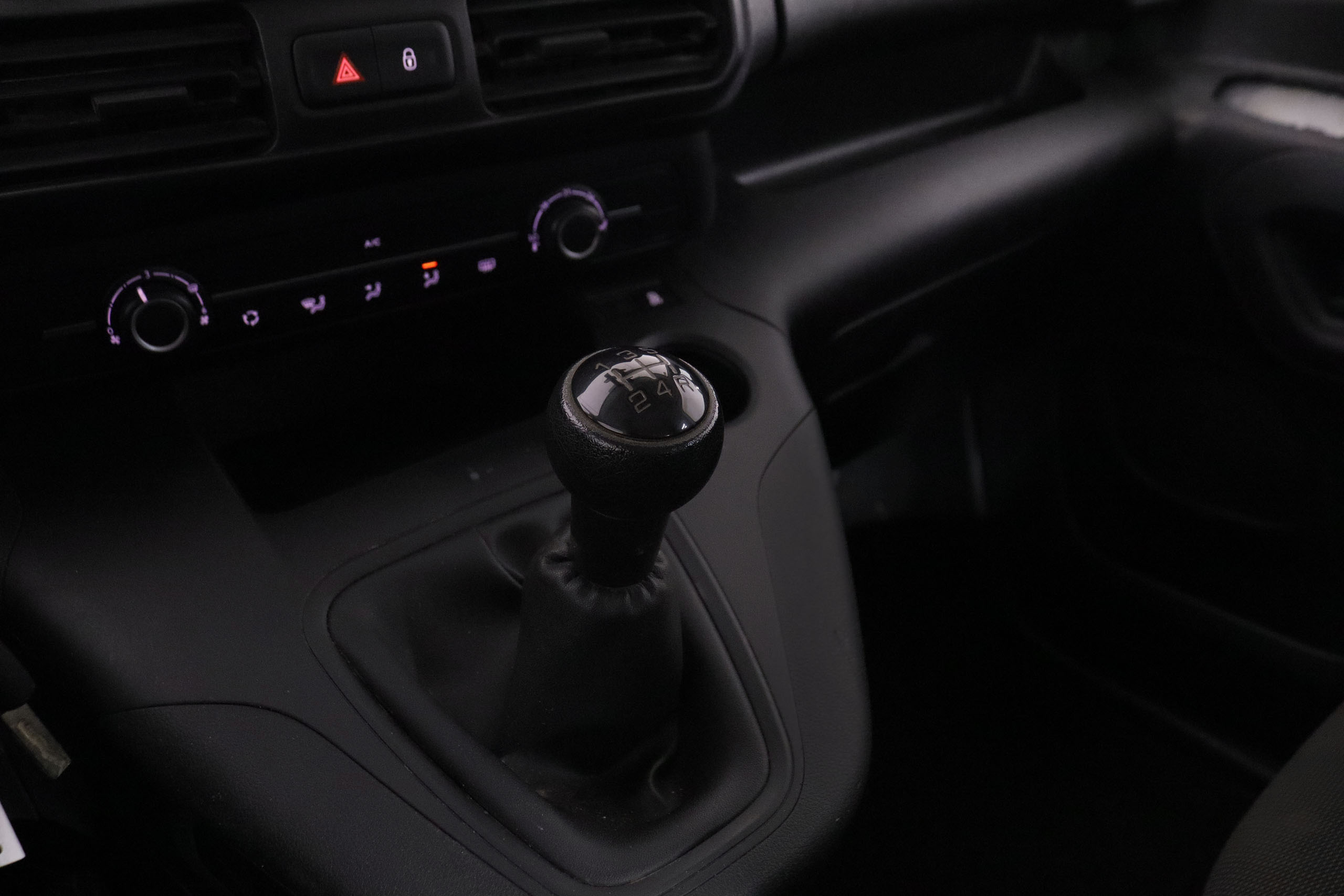 Citroen Berlingo COMBI 1.5 BLUEHDI TALLA M LIVE 100CV 5P # IVA DEDUCIBLE foto 19