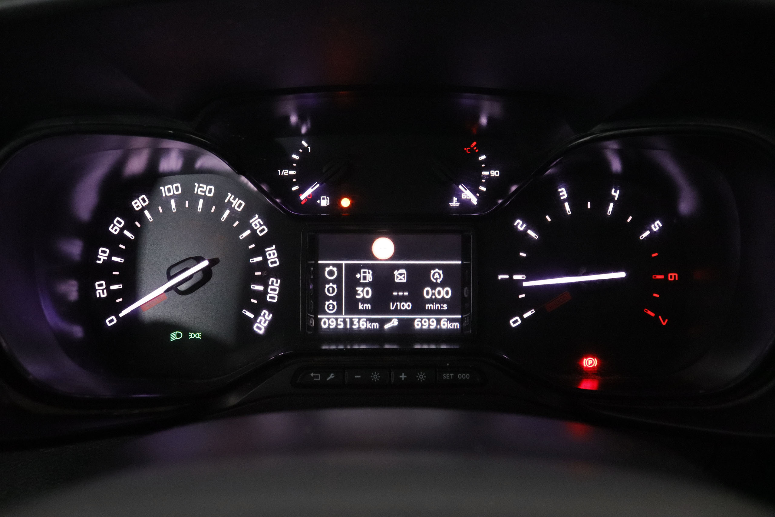 Citroen Berlingo COMBI 1.5 BLUEHDI TALLA M LIVE 100CV 5P # IVA DEDUCIBLE foto 17