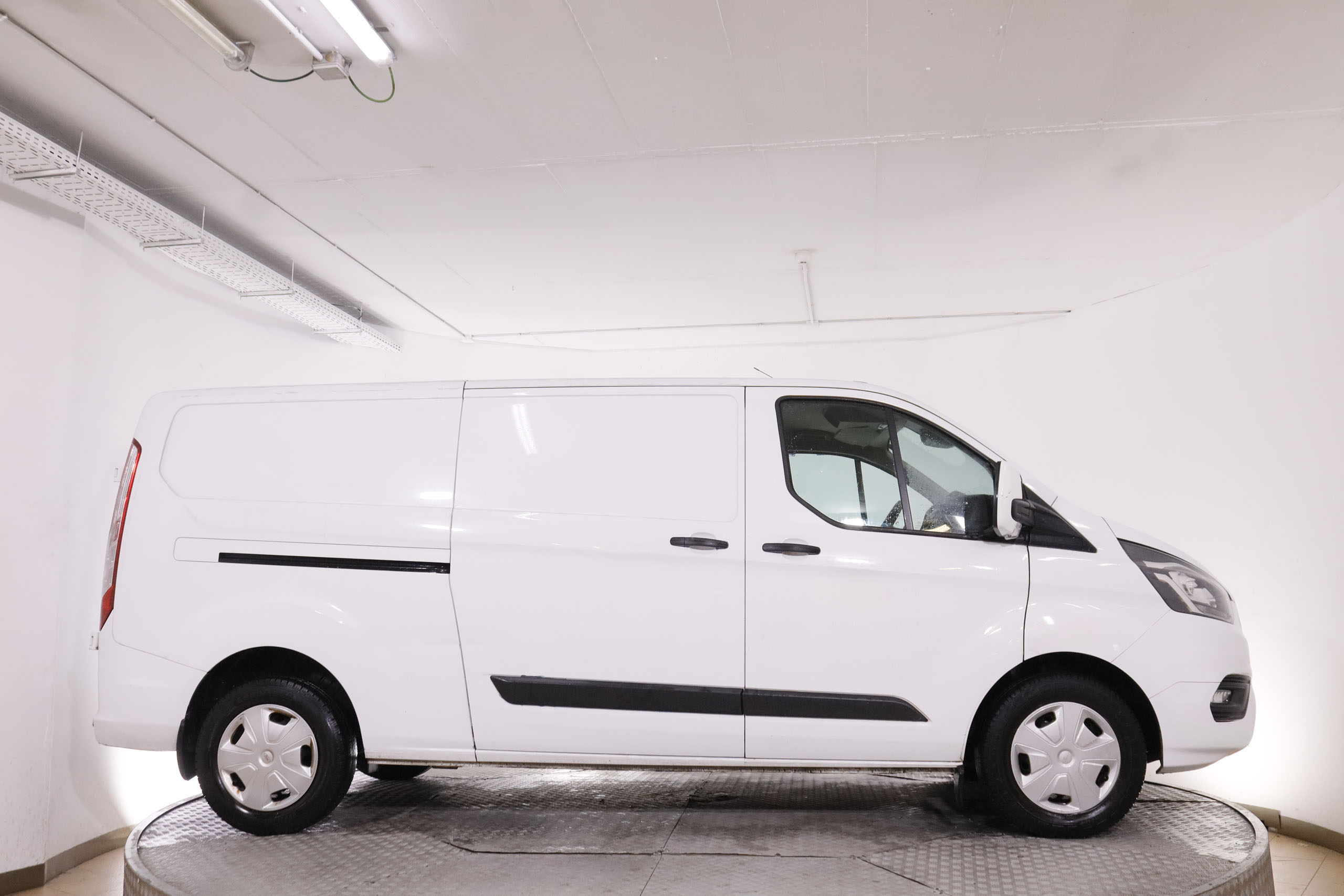 Ford Transit  Custom 2.0 D MHEV ECO BLUE HYBRID 320 L2 TREND 130CV 4P # IVA DEDUCIBLE, PARKTRONIC foto 9