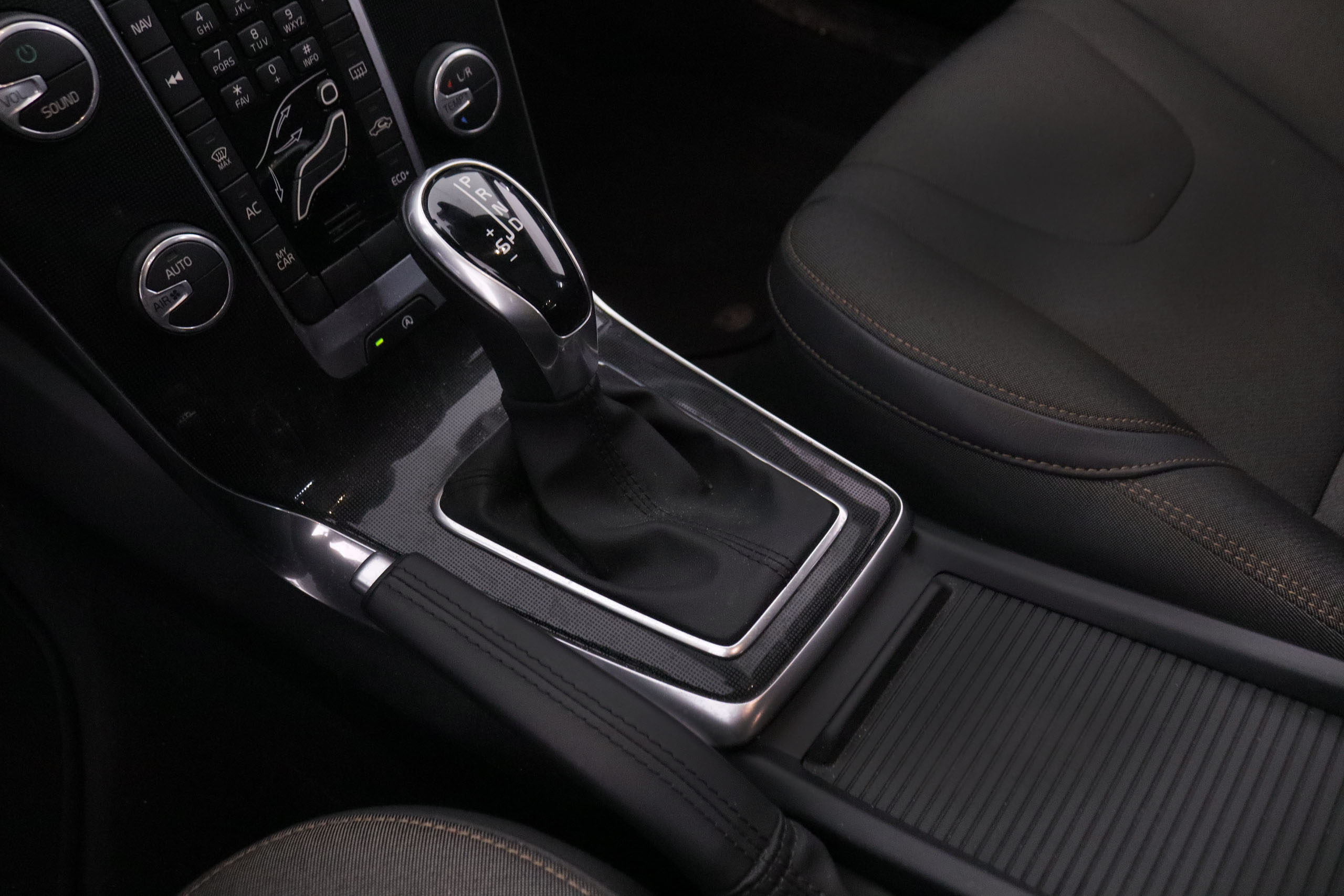 Volvo V40 1.5 CROSS COUNTRY T3 AUTO SIGNATURE 152CV 5P #TECHO PANORAMICO, NAVY foto 21