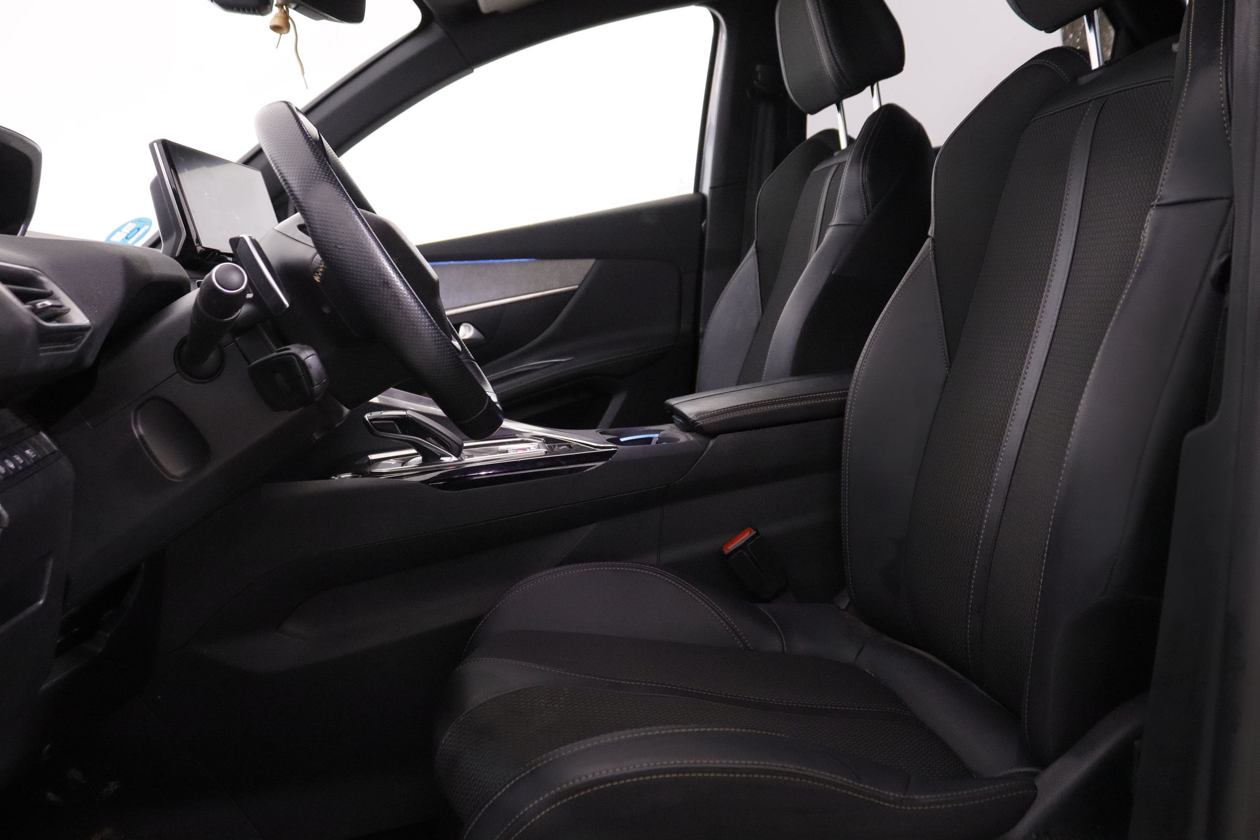 Peugeot 3008 1.6 PHEV E EAT 8 4X4 GT AUTO 300CV 5P # IVA DEDUCIBLE, NAVY, PARKTRONIC 1.6 PHEV E EAT 8 4X4 GT AUTO 300CV 5P # IVA DEDUCIBLE, NAVY, PARKTRONIC foto 23