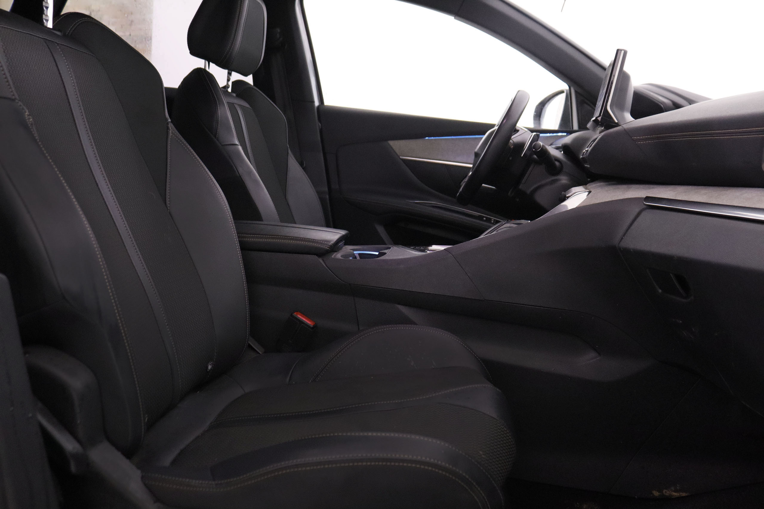 Peugeot 3008 1.6 PHEV E EAT 8 4X4 GT AUTO 300CV 5P # IVA DEDUCIBLE, NAVY, PARKTRONIC 1.6 PHEV E EAT 8 4X4 GT AUTO 300CV 5P # IVA DEDUCIBLE, NAVY, PARKTRONIC foto 24