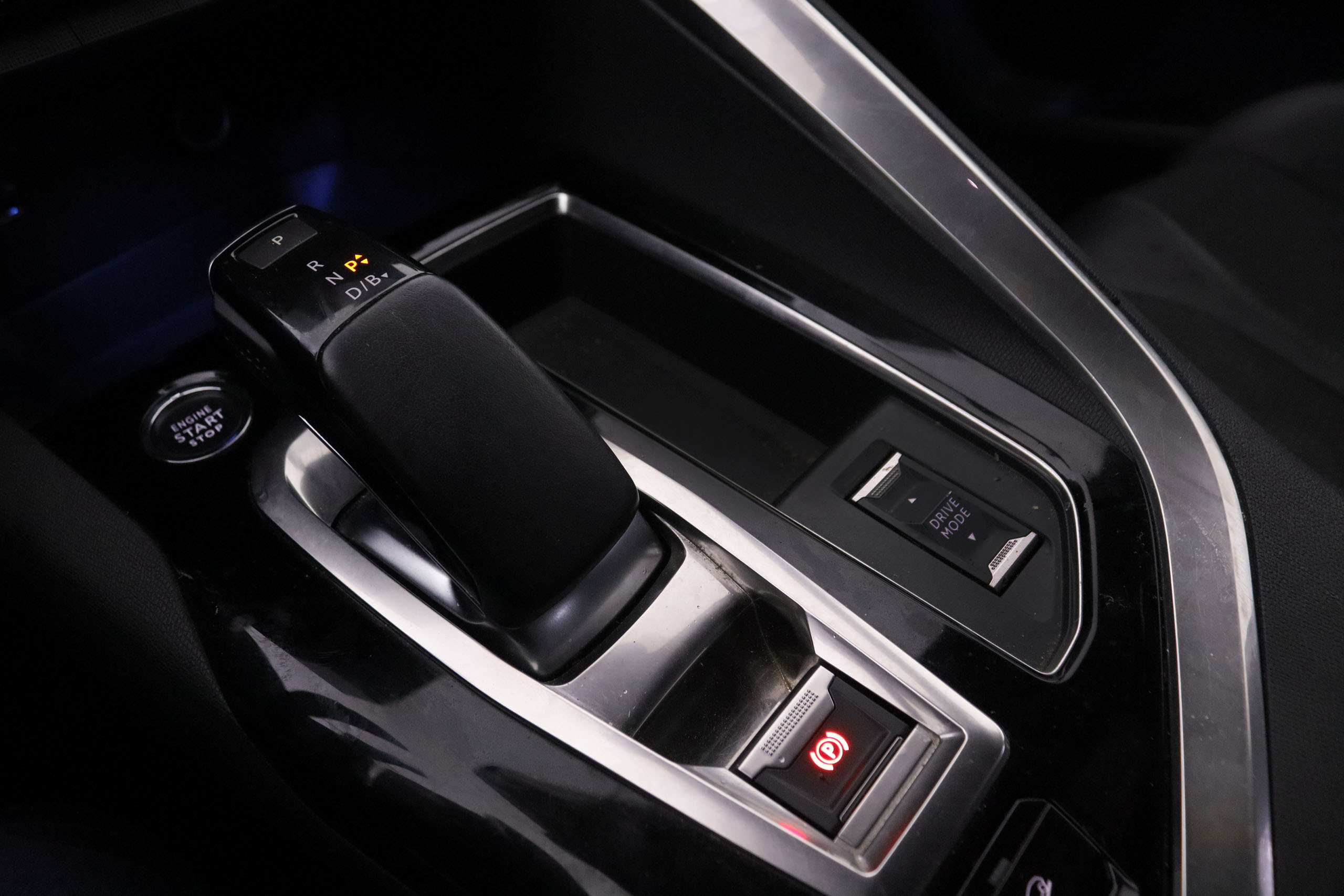 Peugeot 3008 1.6 PHEV E EAT 8 4X4 GT AUTO 300CV 5P # IVA DEDUCIBLE, NAVY, PARKTRONIC 1.6 PHEV E EAT 8 4X4 GT AUTO 300CV 5P # IVA DEDUCIBLE, NAVY, PARKTRONIC foto 22