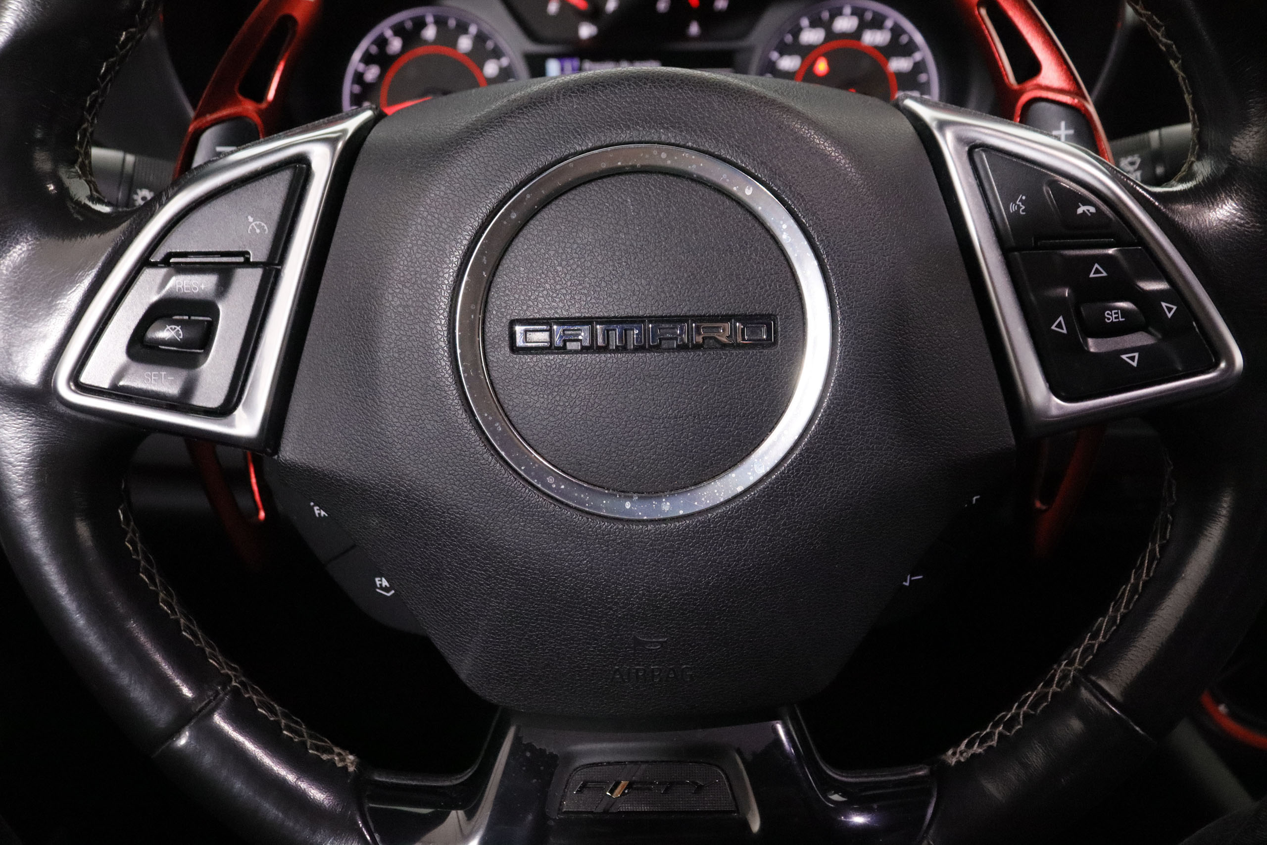 Chevrolet Camaro 2.0 T 278CV AUTO 2P # CUERO, FAROS LED, CAMARA TRASERA foto 17