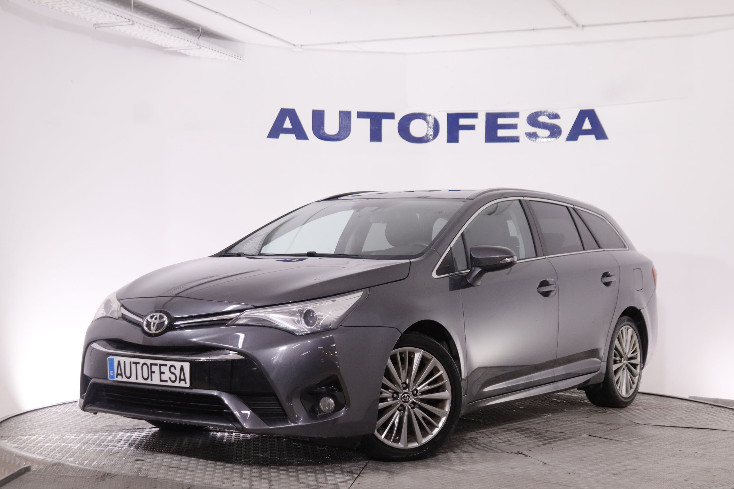 Toyota Avensis 2.0 D TOURING SPORTS SW EXECUTIVE 143CV 5P # TECHO PANORAMICO, NAVY foto 1