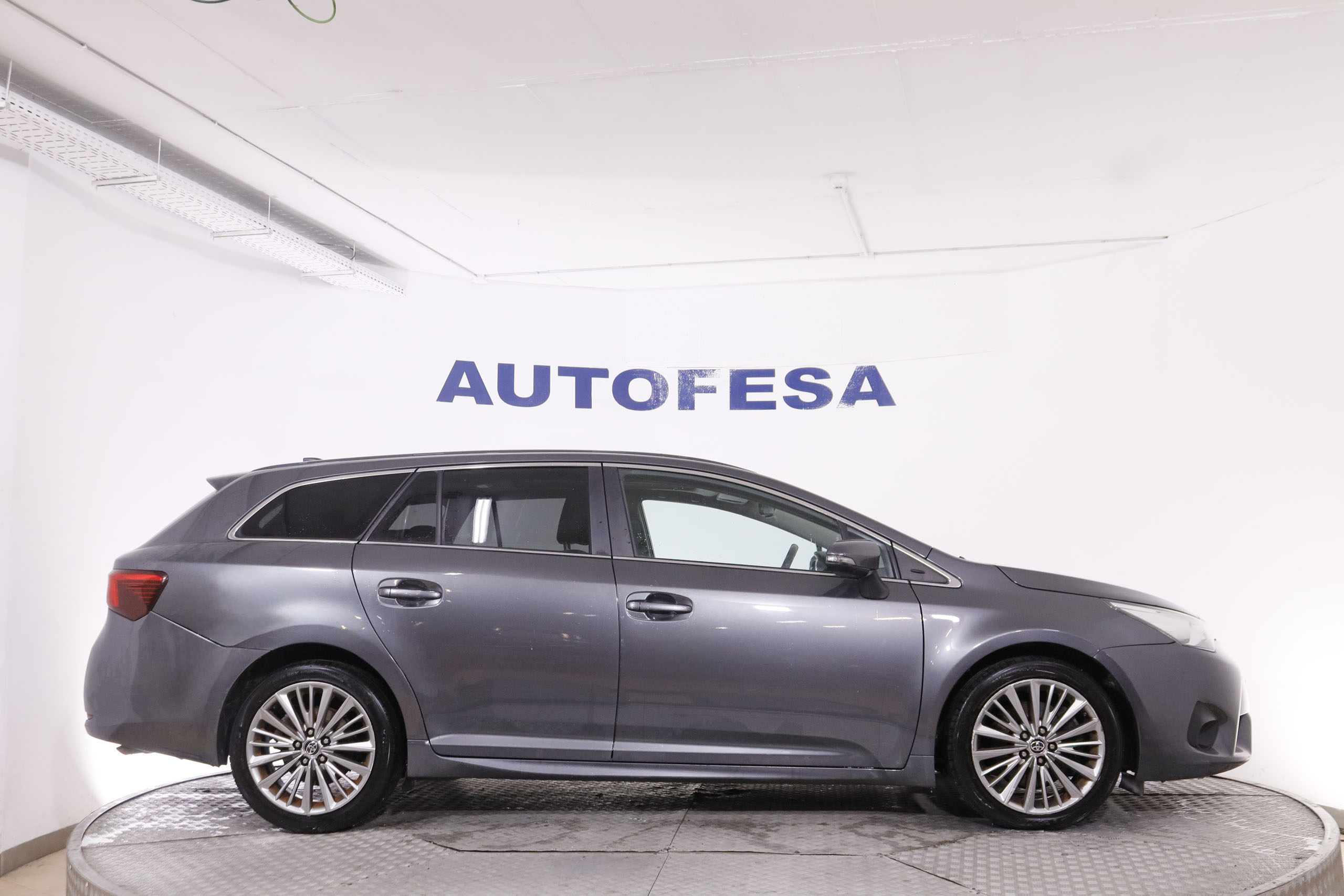 Toyota Avensis 2.0 D TOURING SPORTS SW EXECUTIVE 143CV 5P # TECHO PANORAMICO, NAVY foto 9