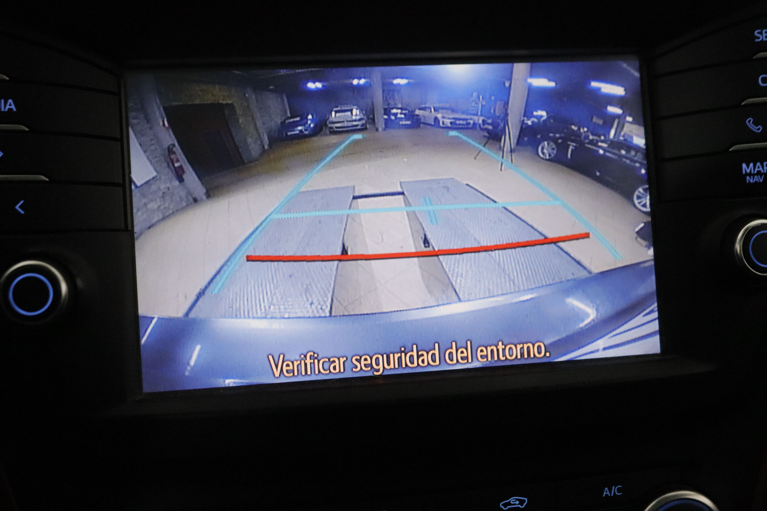 Toyota Avensis 2.0 D TOURING SPORTS SW EXECUTIVE 143CV 5P # TECHO PANORAMICO, NAVY foto 20