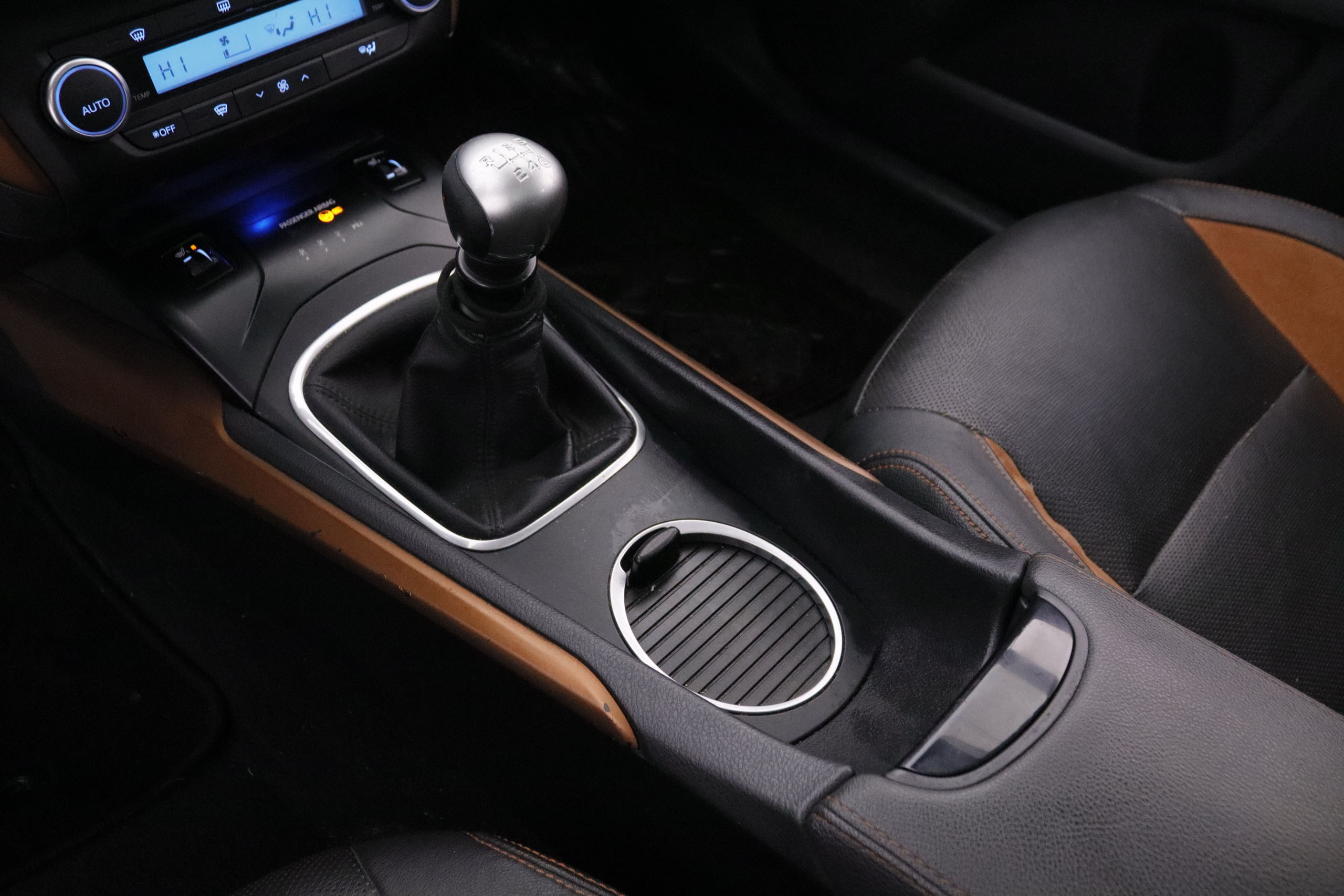 Toyota Avensis 2.0 D TOURING SPORTS SW EXECUTIVE 143CV 5P # TECHO PANORAMICO, NAVY foto 23