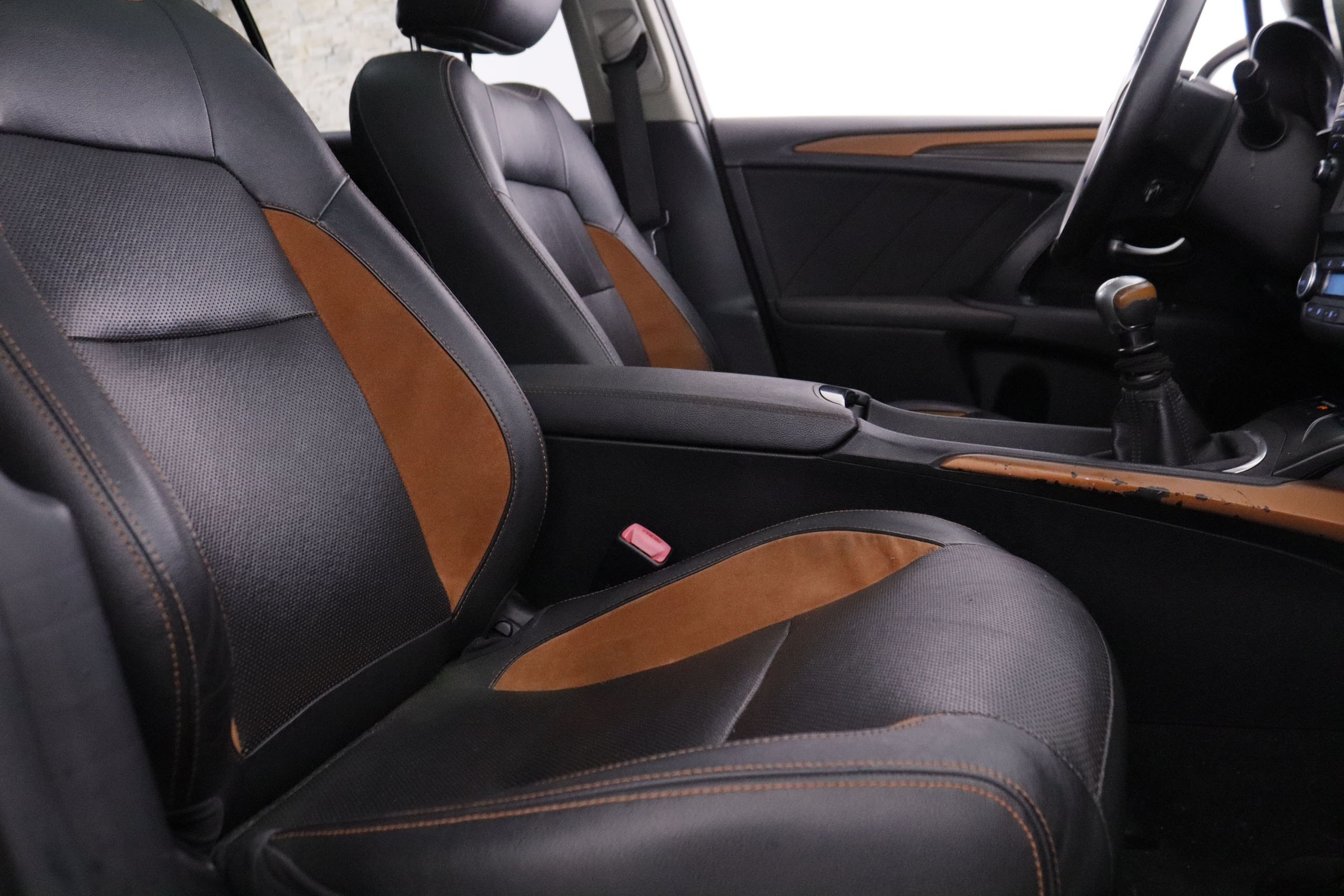 Toyota Avensis 2.0 D TOURING SPORTS SW EXECUTIVE 143CV 5P # TECHO PANORAMICO, NAVY foto 25