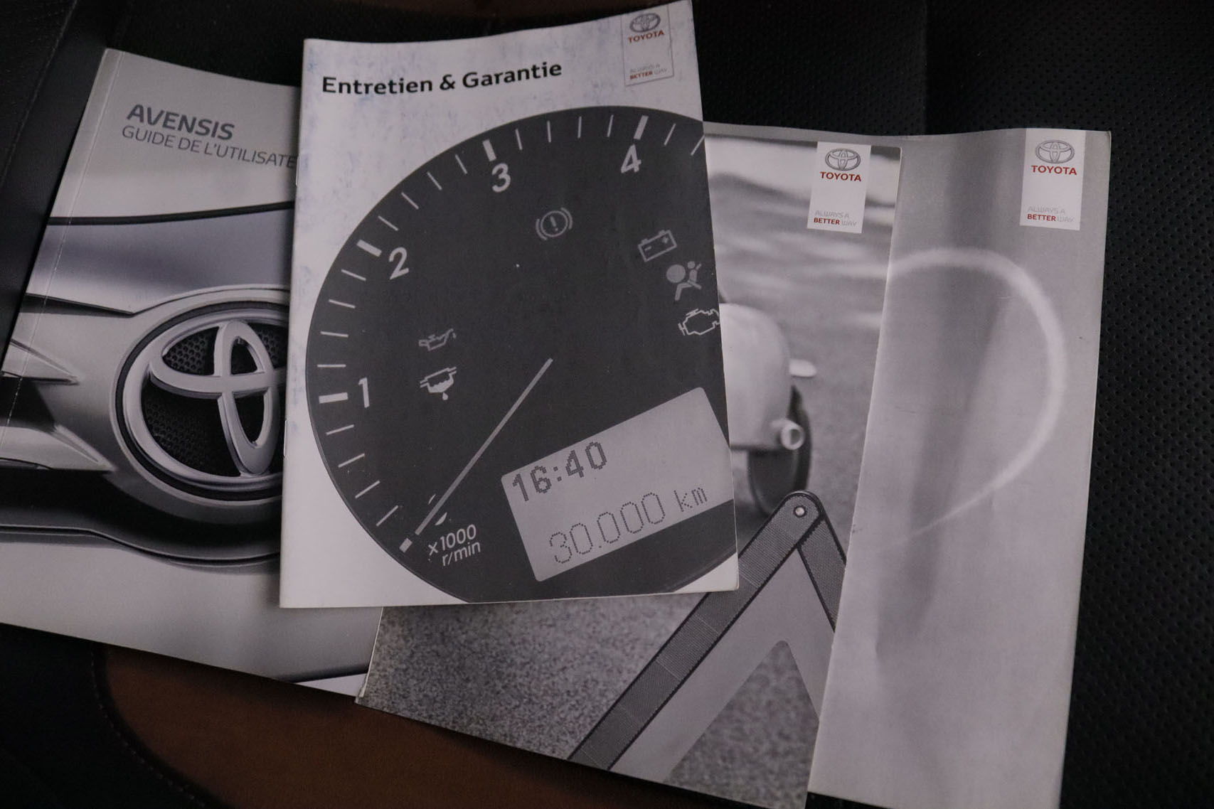 Toyota Avensis 2.0 D TOURING SPORTS SW EXECUTIVE 143CV 5P # TECHO PANORAMICO, NAVY foto 28