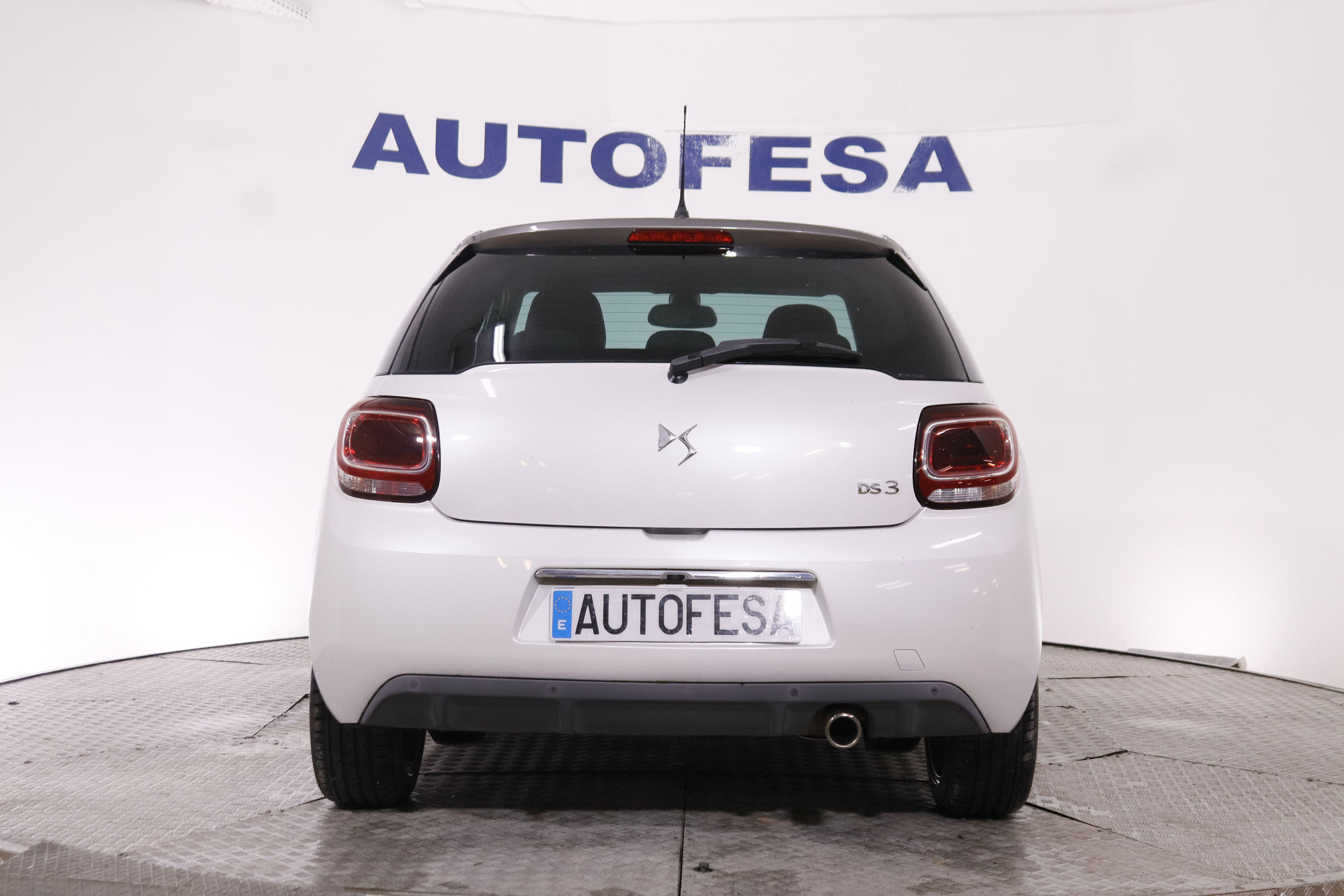 DS DS 3 1.2 PURETECH SO CHIC 110CV 3P # NAVY, PARKTRONIC foto 6