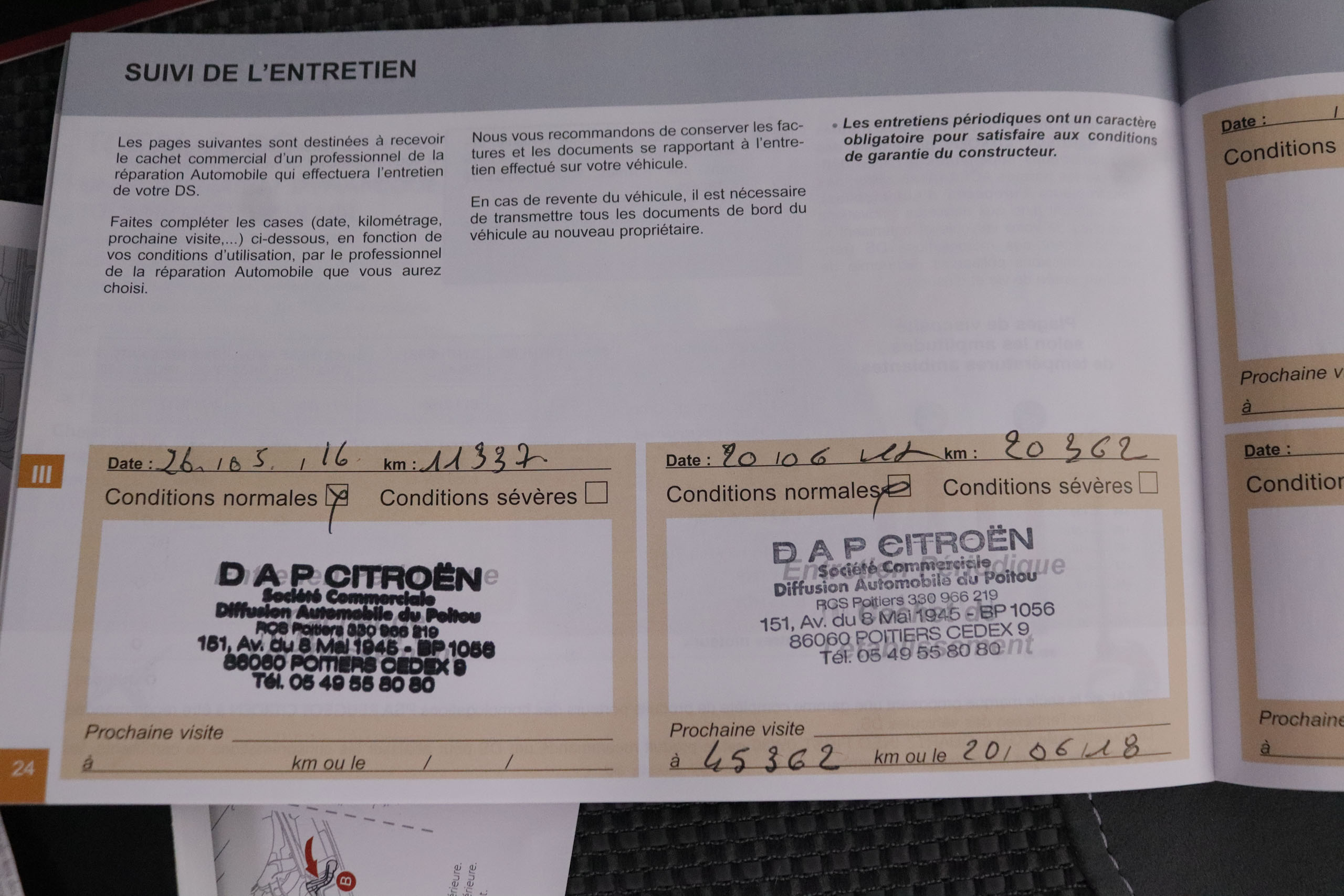 DS DS 3 1.2 PURETECH SO CHIC 110CV 3P # NAVY, PARKTRONIC foto 27