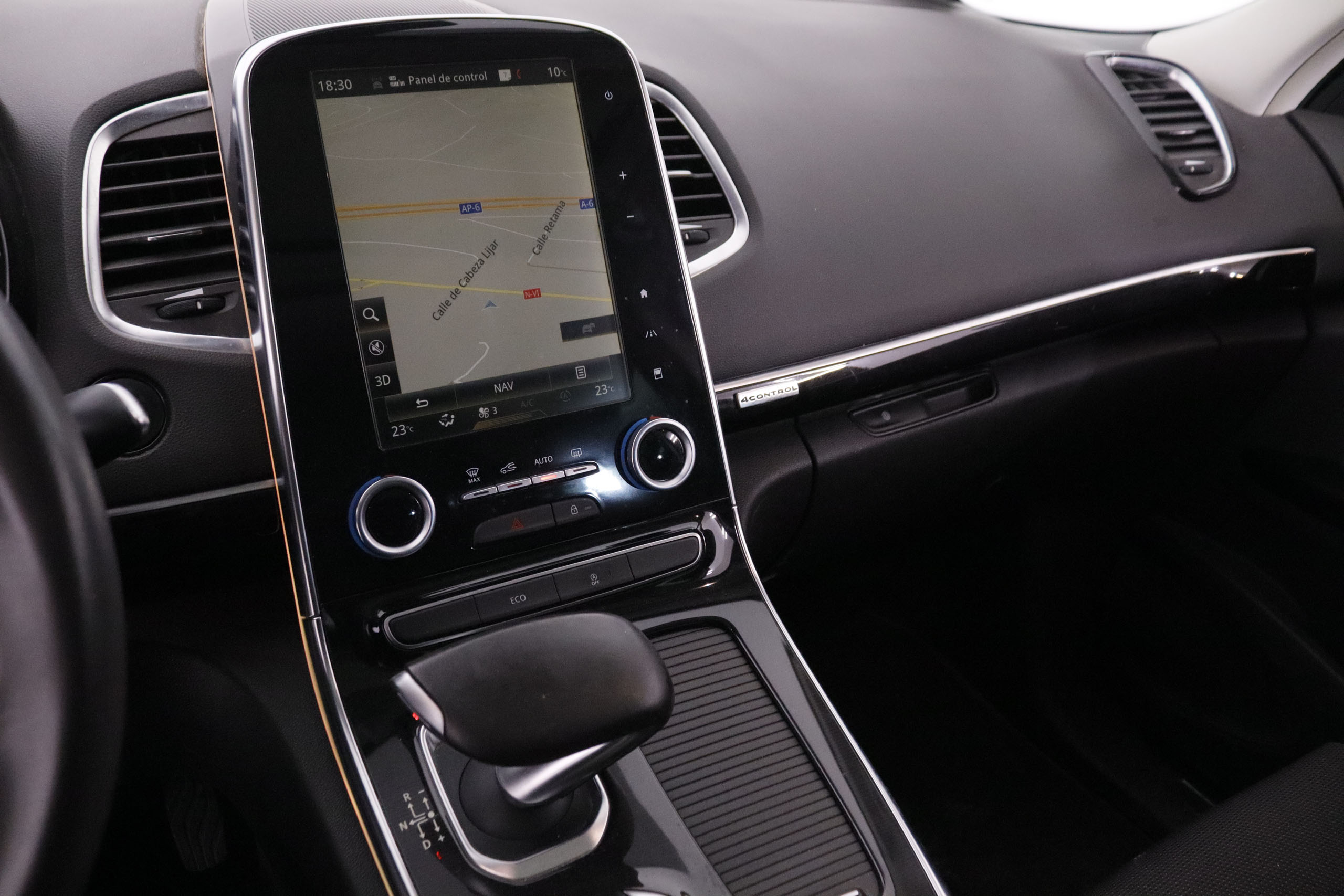 Renault Espace 1.6 TCE ZEN AUTO 200CV 7 PLAZAS 5P # TECHO, NAVY, PARKTRONIC foto 18