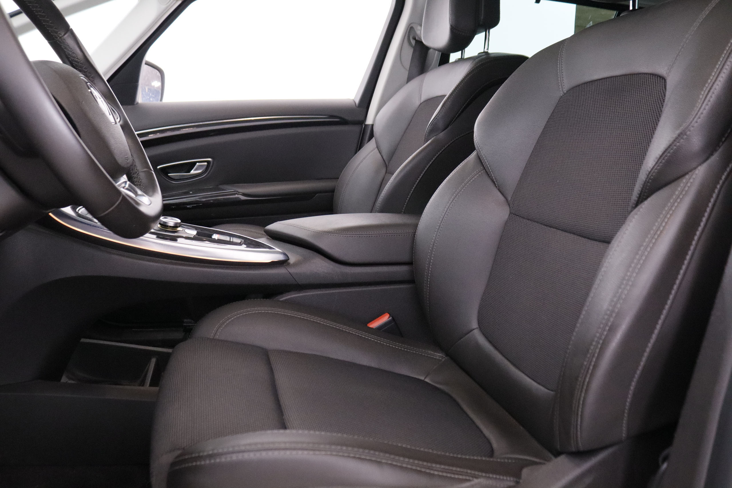 Renault Espace 1.6 TCE ZEN AUTO 200CV 7 PLAZAS 5P # TECHO, NAVY, PARKTRONIC foto 25