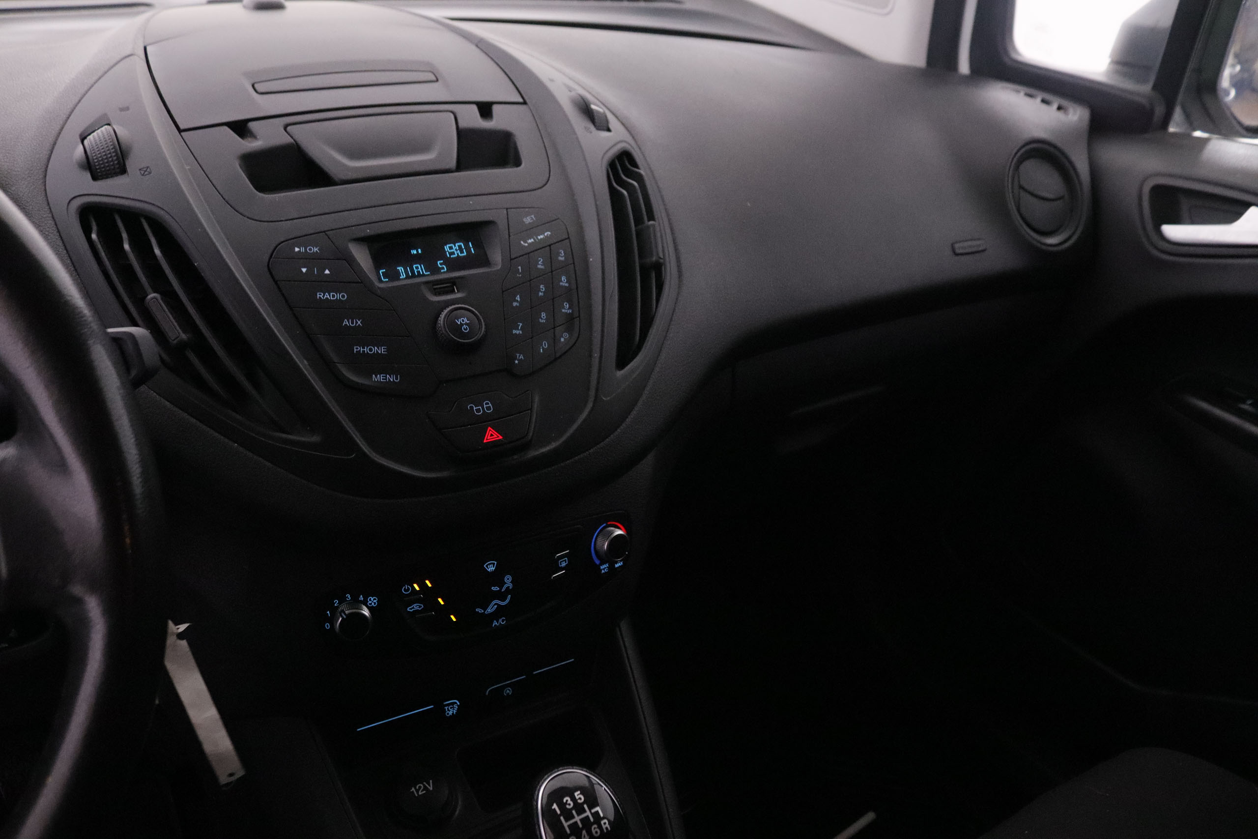 Ford Transit Courier FURGO 1.5 TDCI TREND 75CV 3P # IVA DEDUCIBLE foto 17