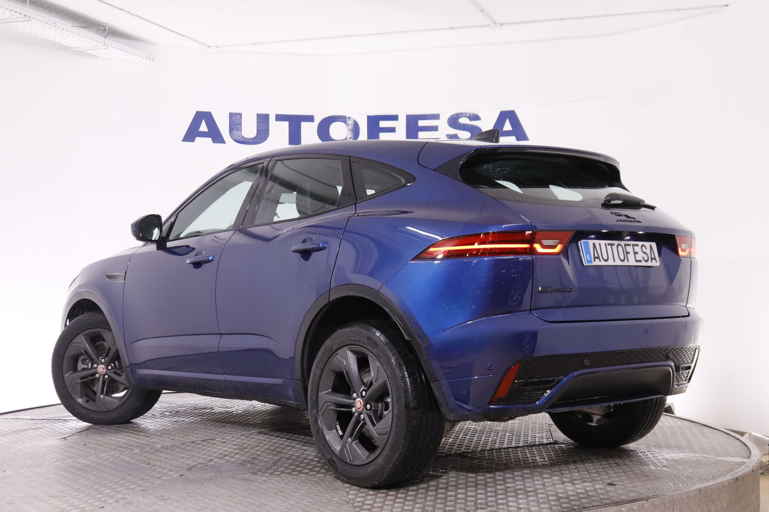 Jaguar E-pace 2.0D MHEV R-DYNAMIC 4WD AUTO 163CV 5P # IVA DEDUCIBLE, CUERO, NAVY foto 5