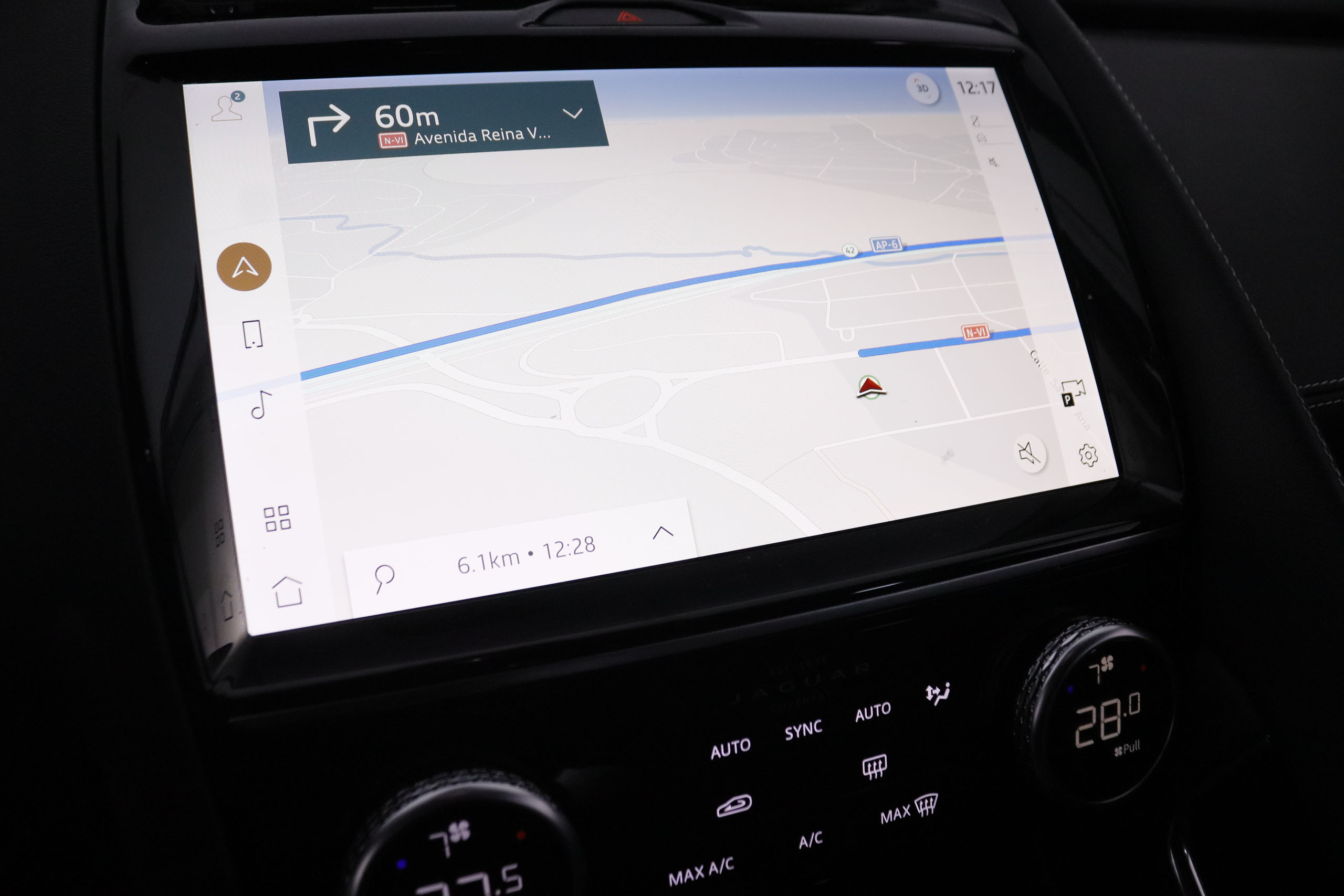 Jaguar E-pace 2.0D MHEV R-DYNAMIC 4WD AUTO 163CV 5P # IVA DEDUCIBLE, CUERO, NAVY foto 21