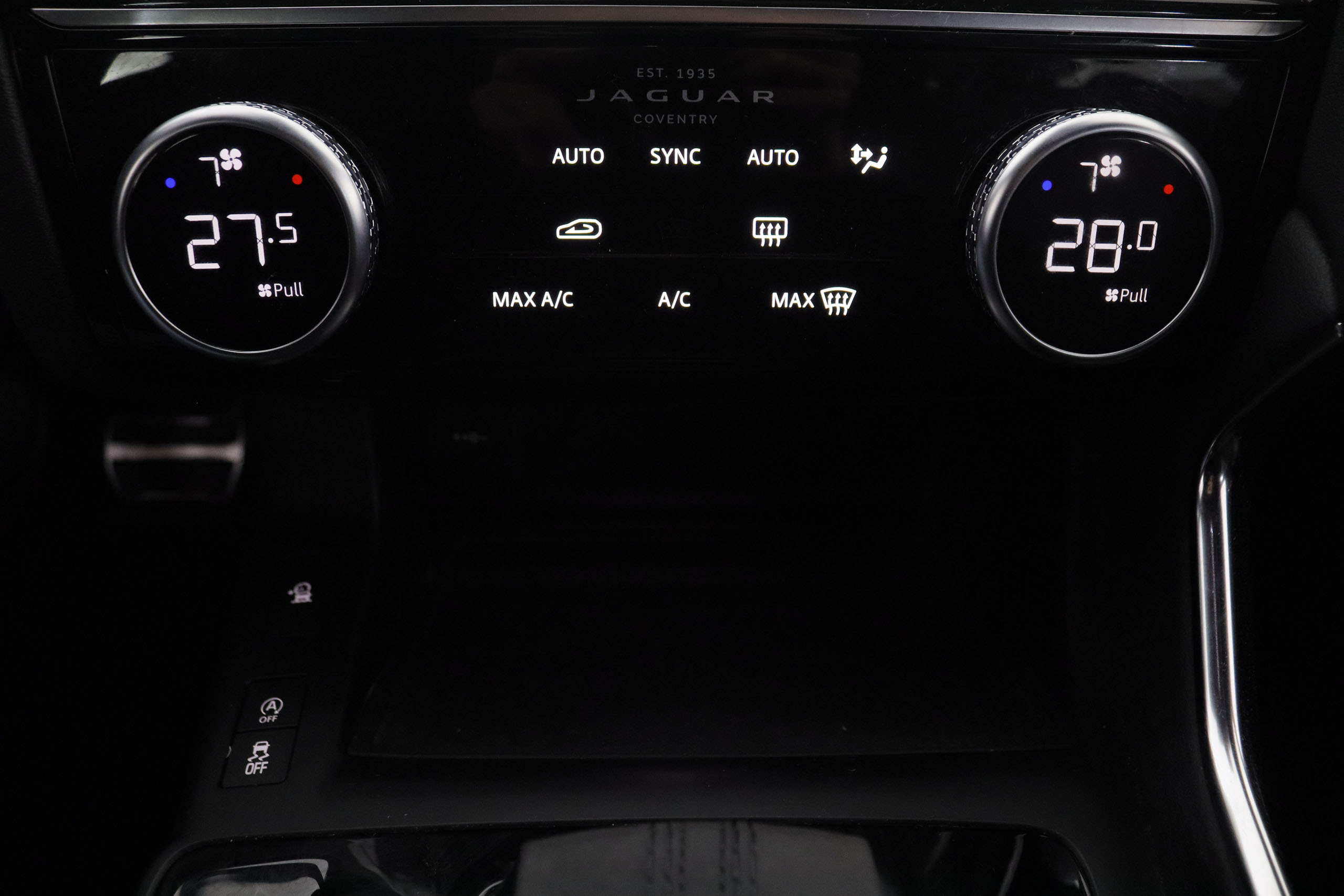 Jaguar E-pace 2.0D MHEV R-DYNAMIC 4WD AUTO 163CV 5P # IVA DEDUCIBLE, CUERO, NAVY foto 27