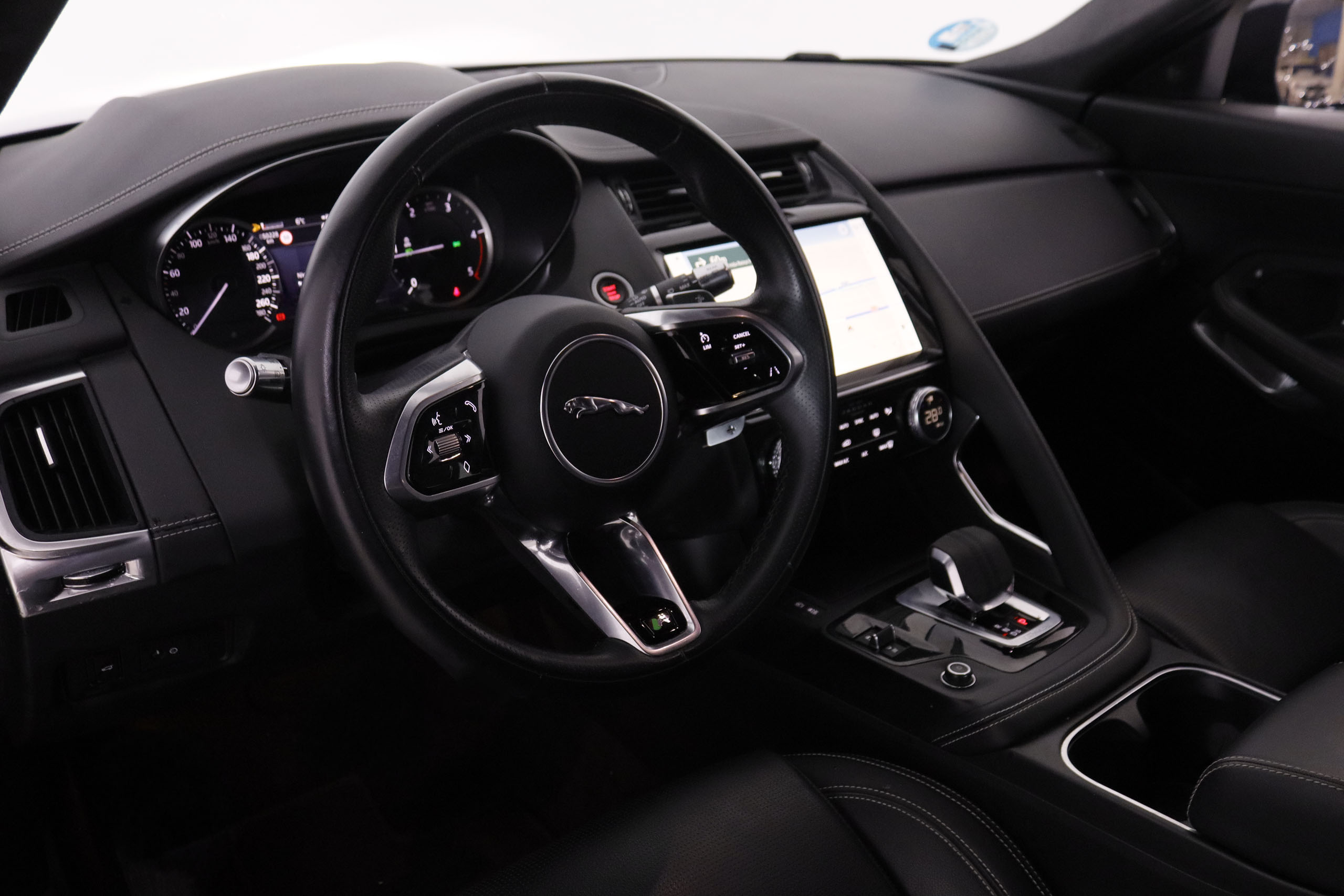 Jaguar E-pace 2.0D MHEV R-DYNAMIC 4WD AUTO 163CV 5P # IVA DEDUCIBLE, CUERO, NAVY foto 14