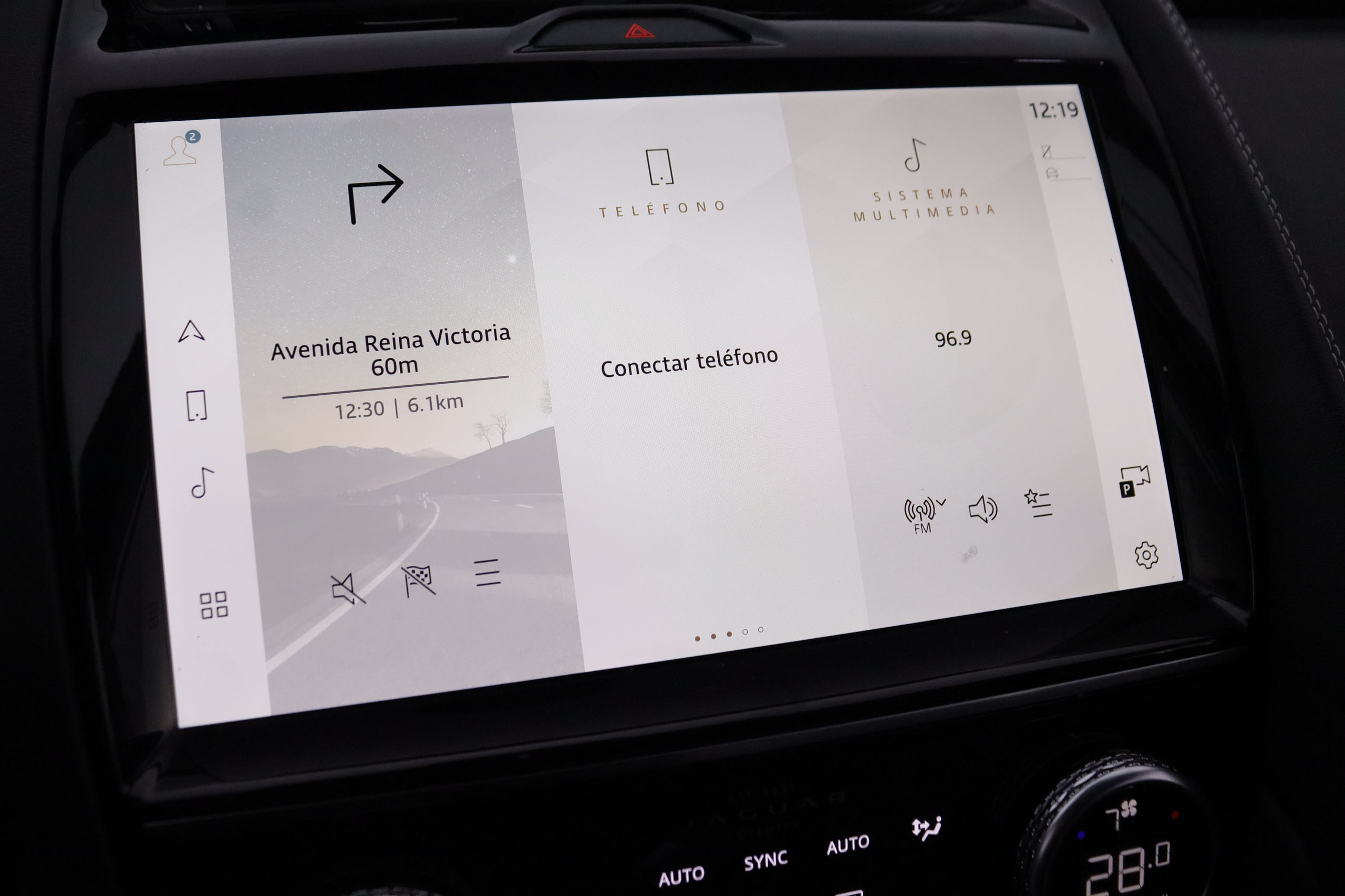 Jaguar E-pace 2.0D MHEV R-DYNAMIC 4WD AUTO 163CV 5P # IVA DEDUCIBLE, CUERO, NAVY foto 22