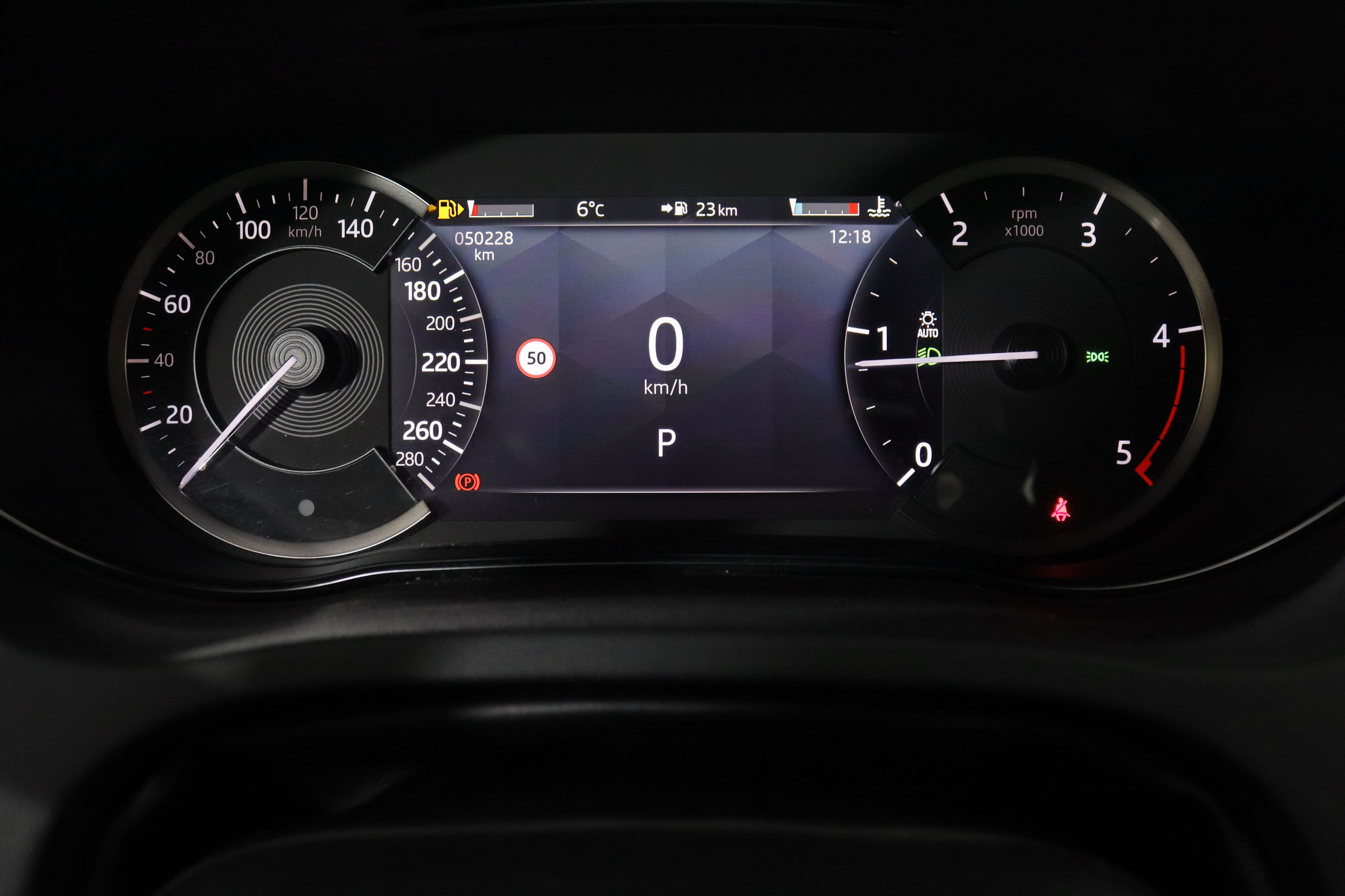 Jaguar E-pace 2.0D MHEV R-DYNAMIC 4WD AUTO 163CV 5P # IVA DEDUCIBLE, CUERO, NAVY foto 18