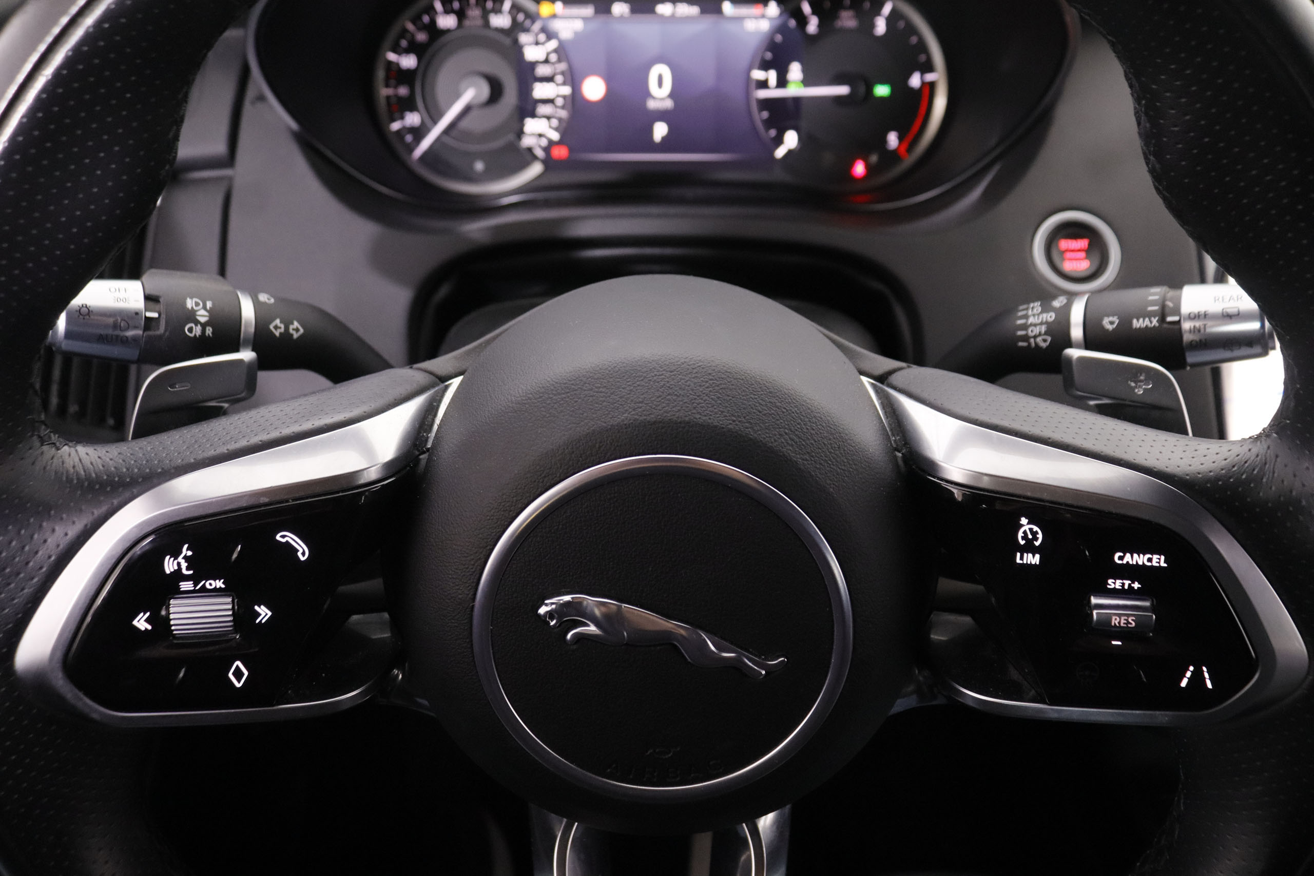 Jaguar E-pace 2.0D MHEV R-DYNAMIC 4WD AUTO 163CV 5P # IVA DEDUCIBLE, CUERO, NAVY foto 17