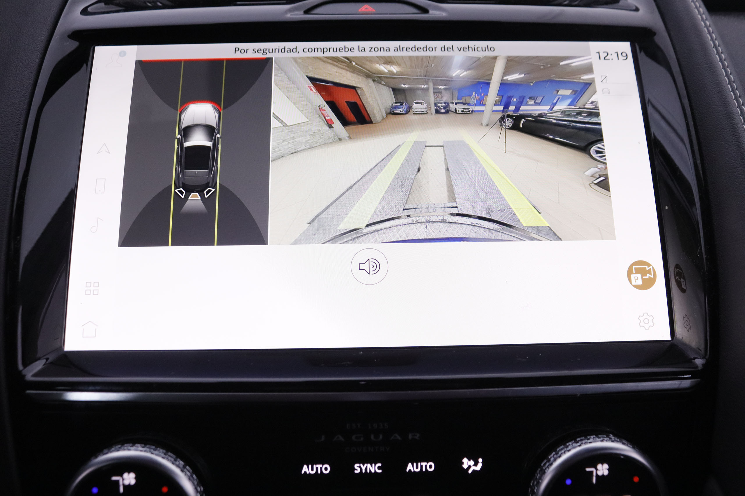 Jaguar E-pace 2.0D MHEV R-DYNAMIC 4WD AUTO 163CV 5P # IVA DEDUCIBLE, CUERO, NAVY foto 23
