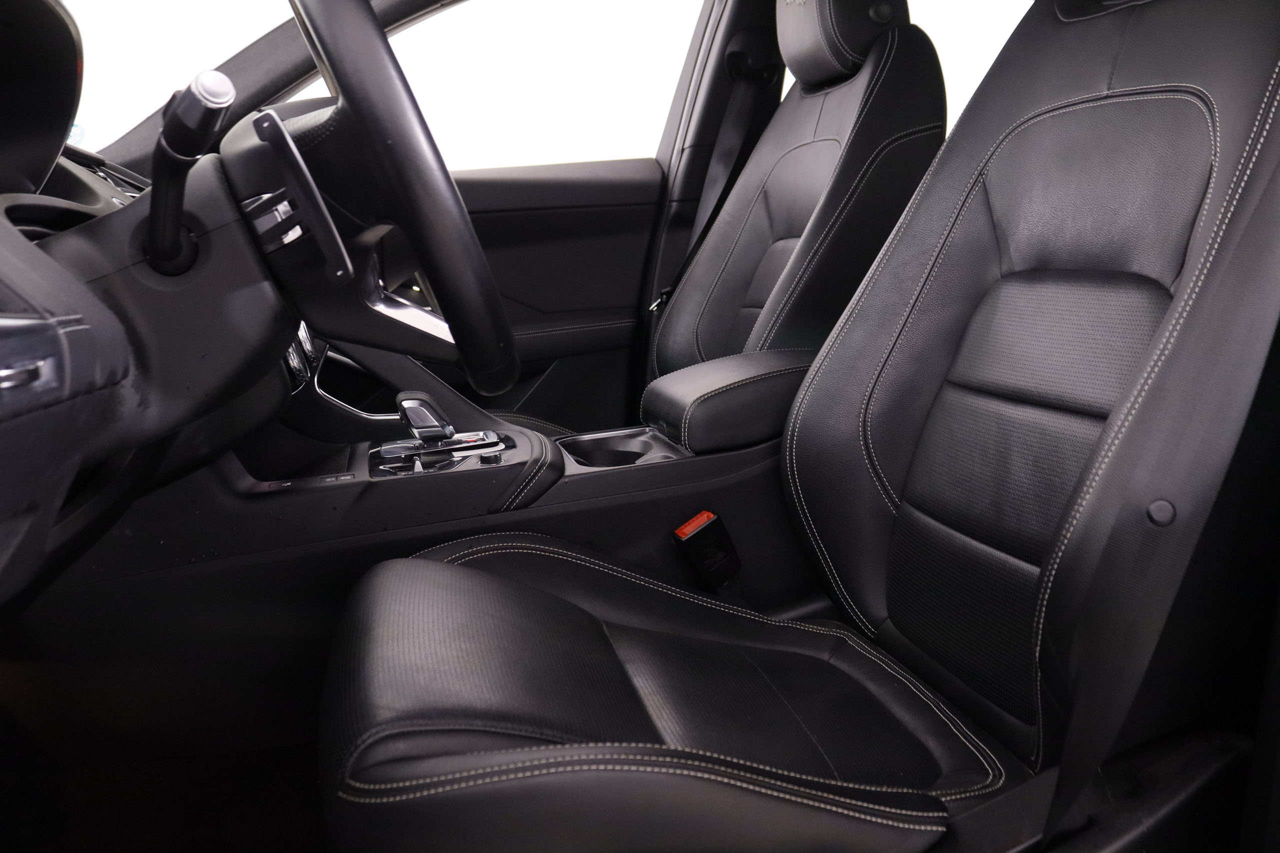 Jaguar E-pace 2.0D MHEV R-DYNAMIC 4WD AUTO 163CV 5P # IVA DEDUCIBLE, CUERO, NAVY foto 30