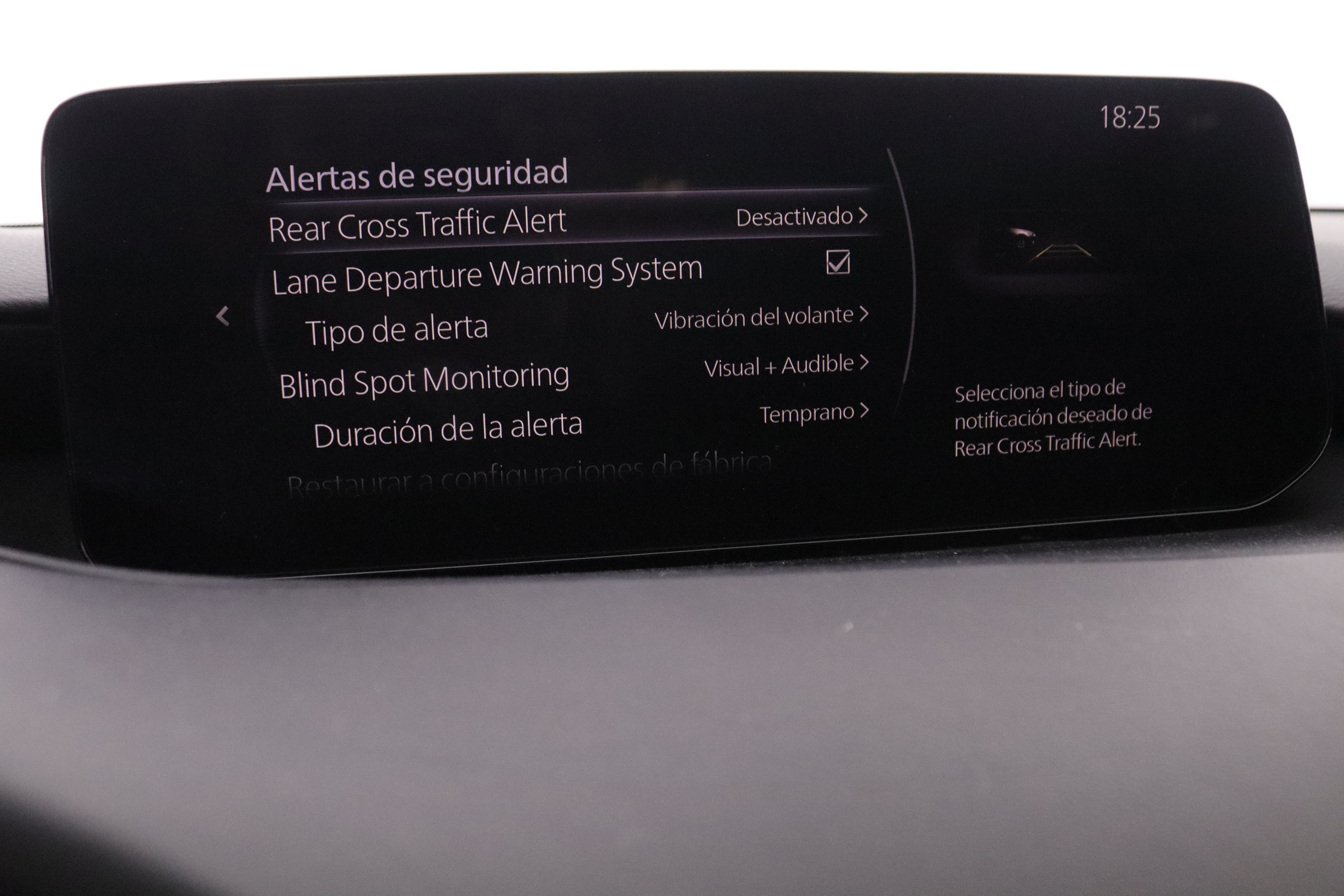 Mazda 3 2.0 E-SKYACTIVE G AUTO 122CV 5P # NAVY, PARKTRONIC foto 25