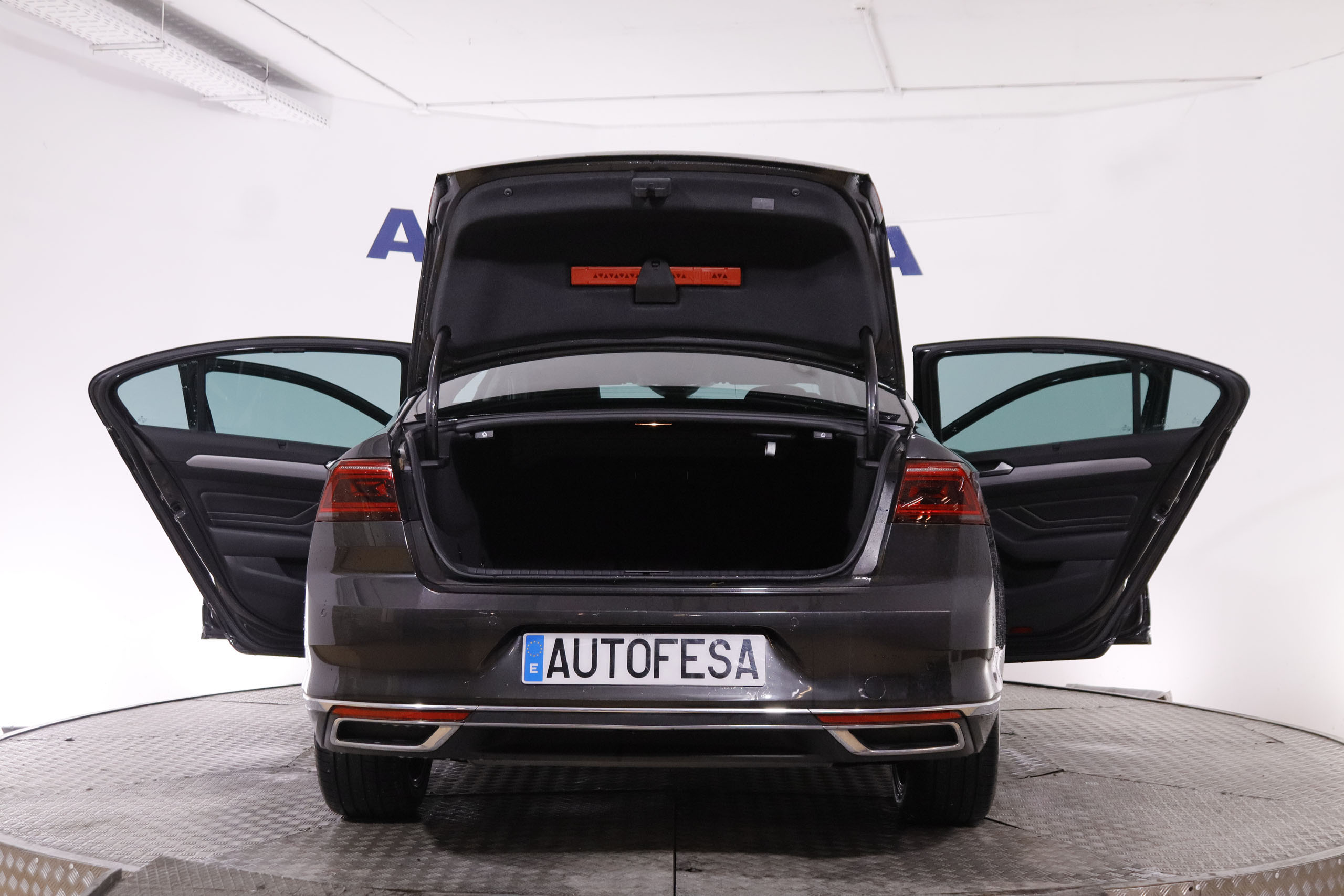 Volkswagen Passat 1.4 PHEV TSI GTE DSG EXECUTIVE AUTO 218CV 4P # NAVY, PARKTRONIC foto 10